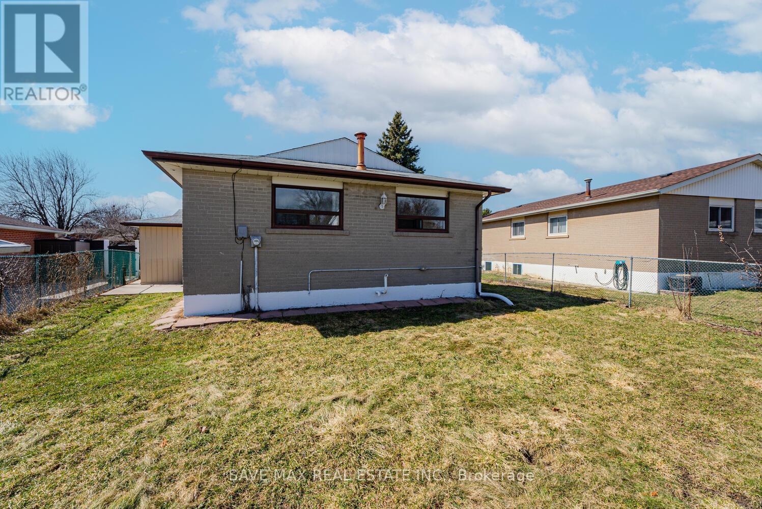 18 Northwood Drive, Brampton, Ontario  L6X 2L2 - Photo 45 - W12163697