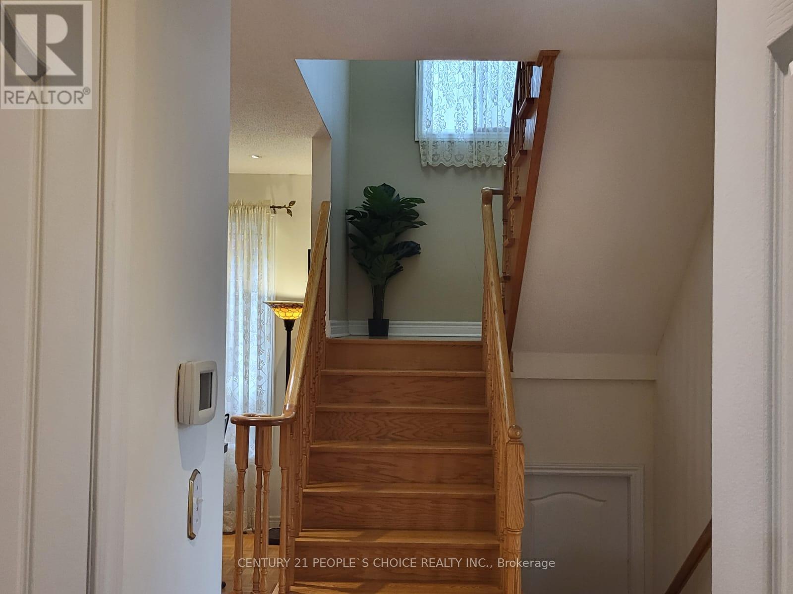 Main/upper Level - 5658 Freshwater Drive, Mississauga, Ontario  L5M 7G1 - Photo 16 - W12163710