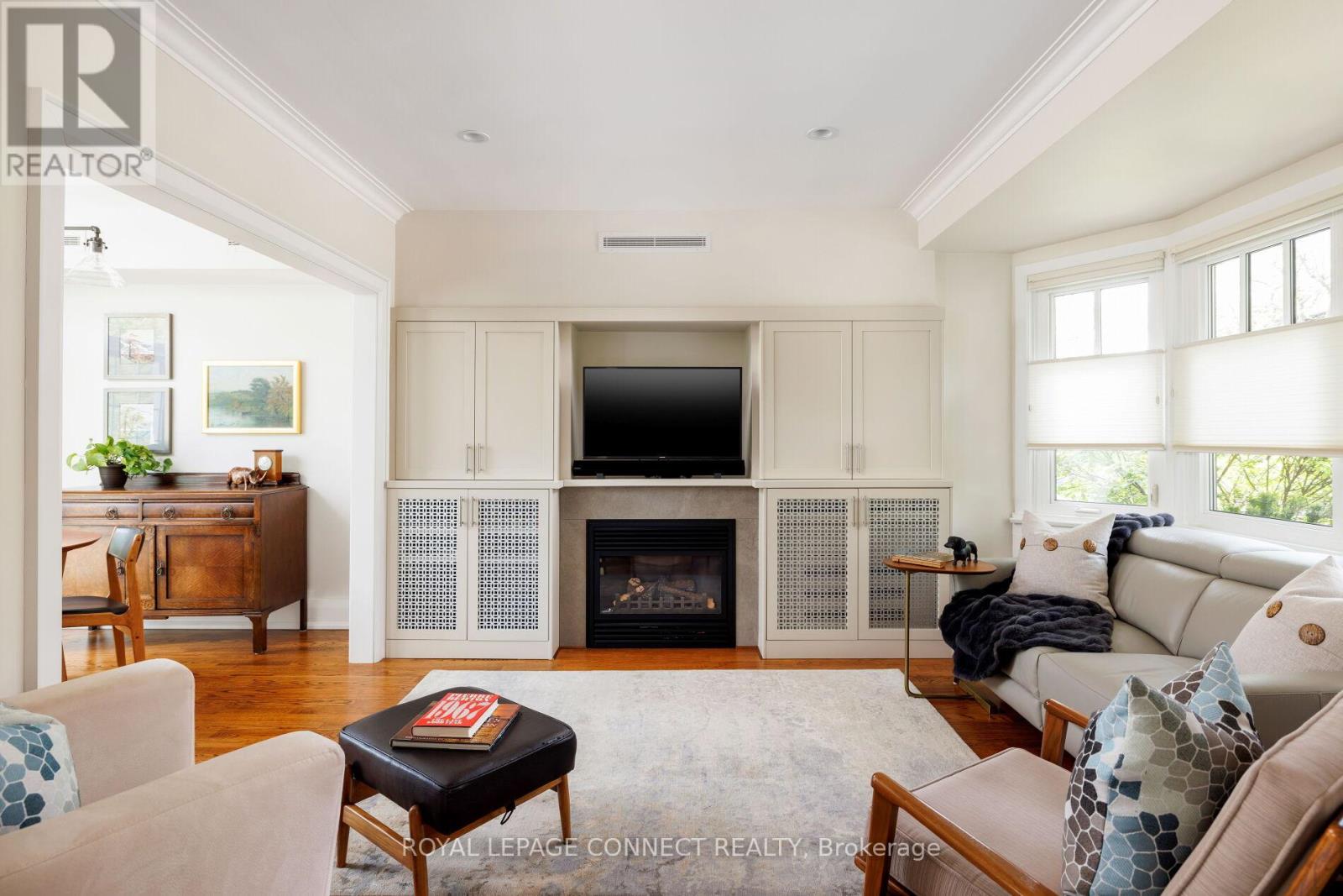49 Evelyn Avenue, Toronto, Ontario  M6P 2Z2 - Photo 6 - W12163752