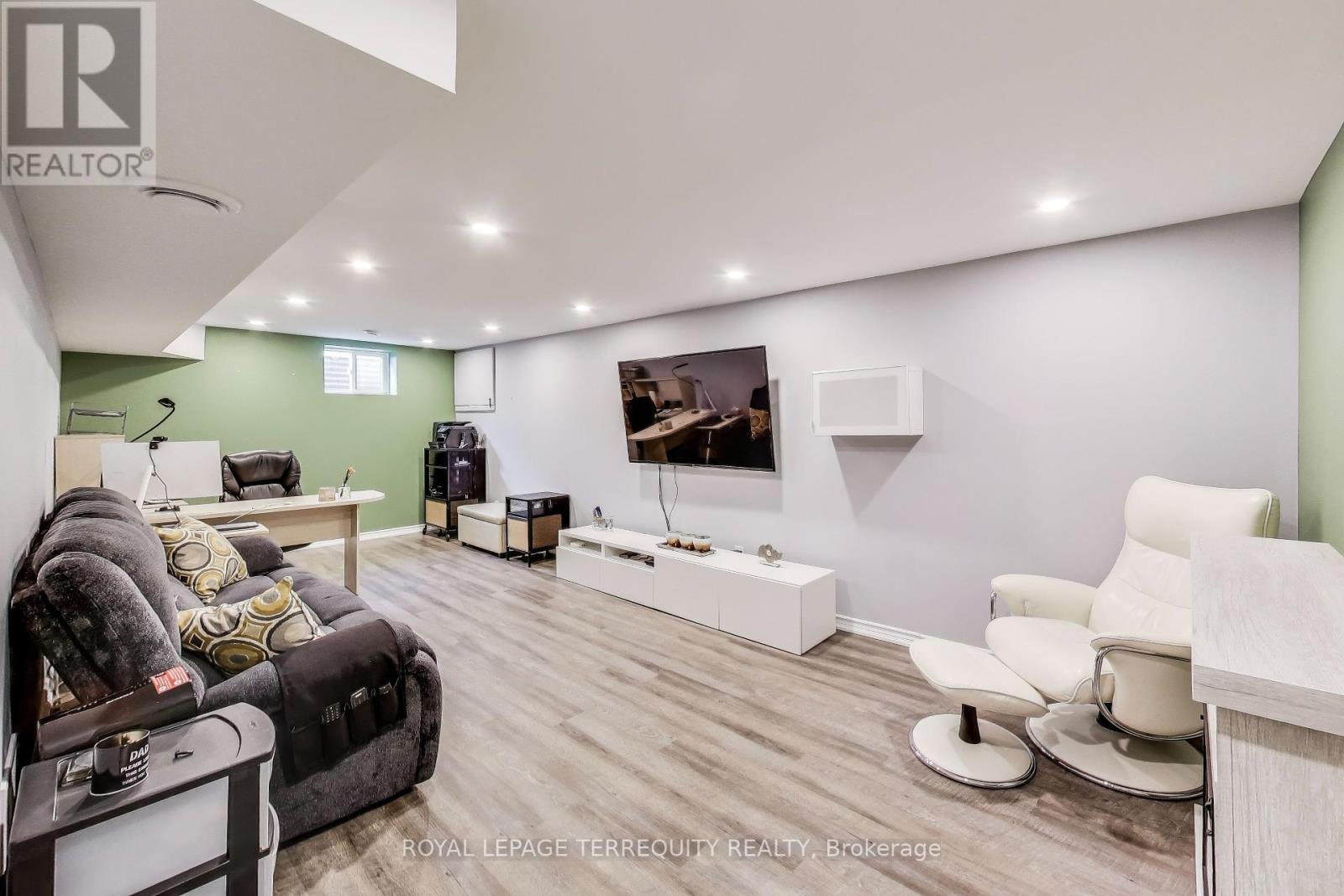 52 - 2020 South Millway, Mississauga, Ontario  L5L 1K2 - Photo 22 - W12163790