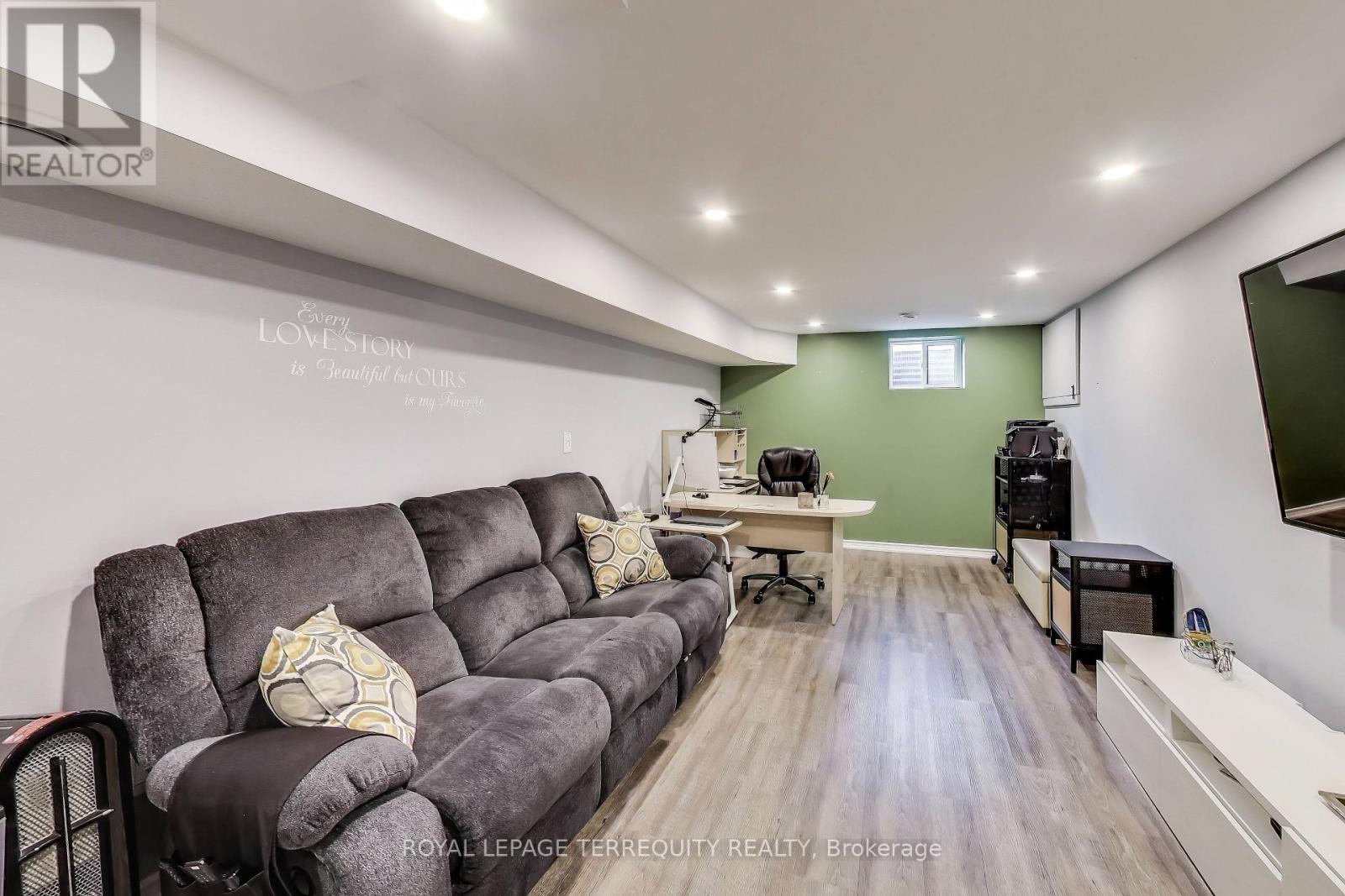 52 - 2020 South Millway, Mississauga, Ontario  L5L 1K2 - Photo 23 - W12163790