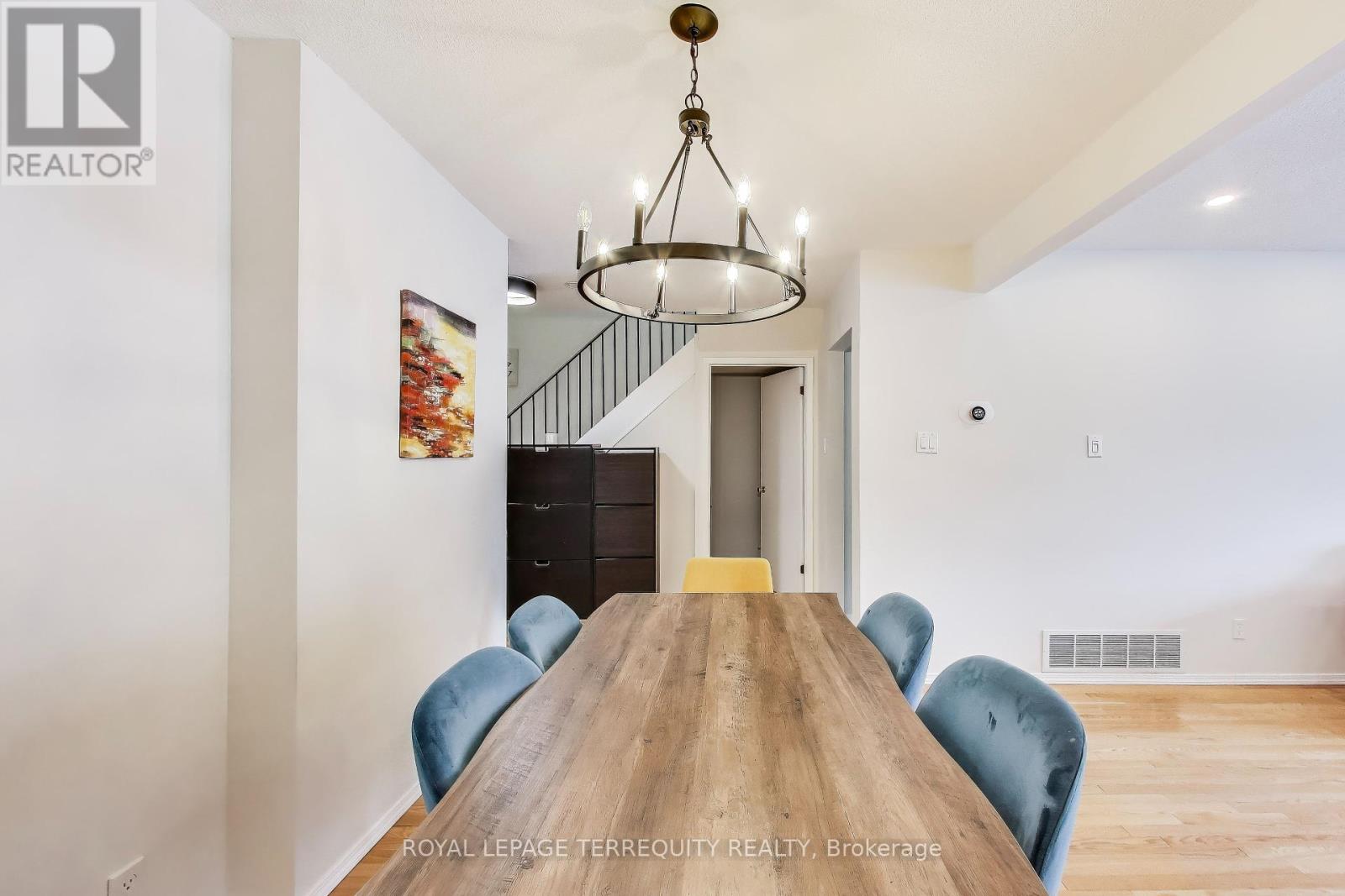 52 - 2020 South Millway, Mississauga, Ontario  L5L 1K2 - Photo 9 - W12163790