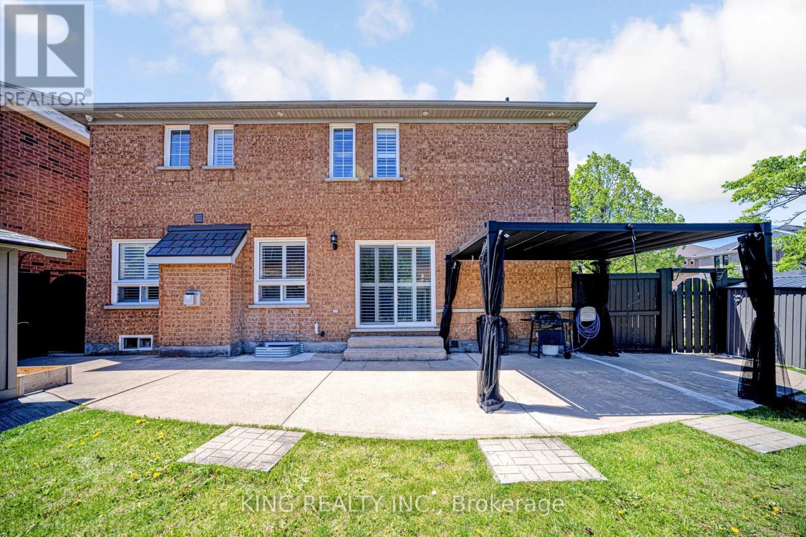 52 Linderwood Drive, Brampton, Ontario  L7A 1S4 - Photo 49 - W12163816
