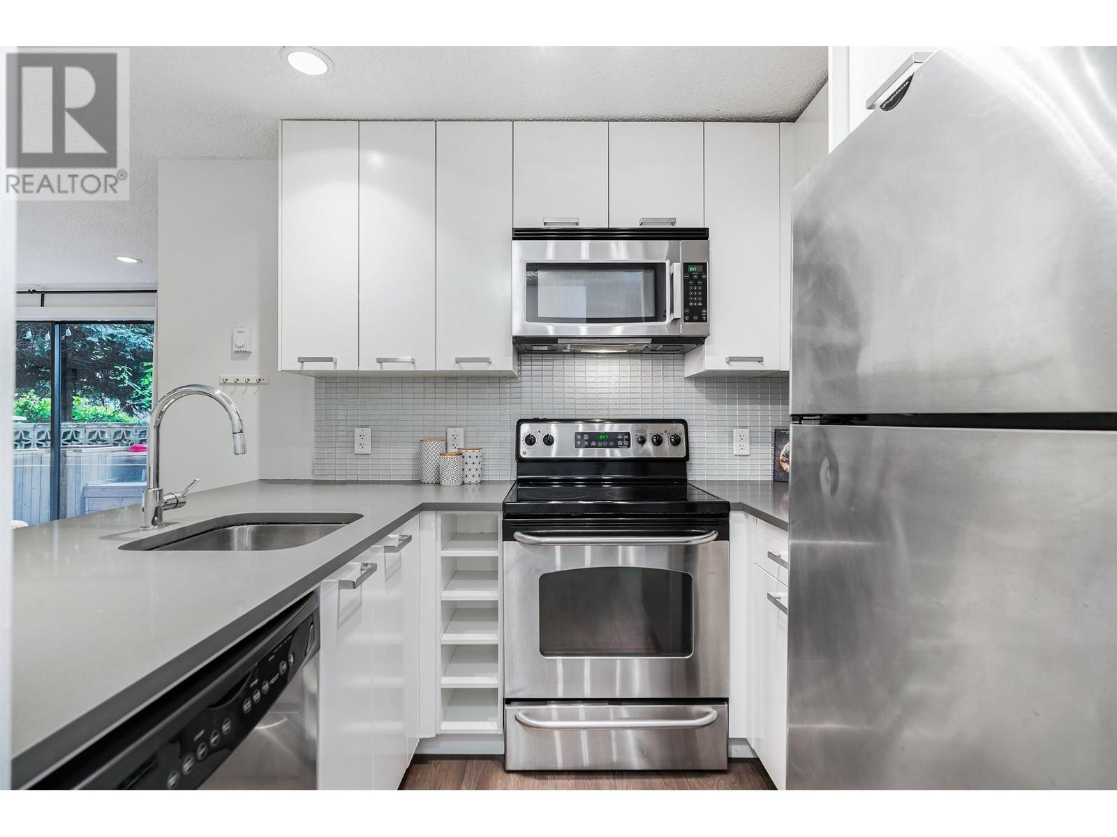 107 1611 E 3rd Avenue, Vancouver, British Columbia  V5N 1H1 - Photo 2 - R3005573