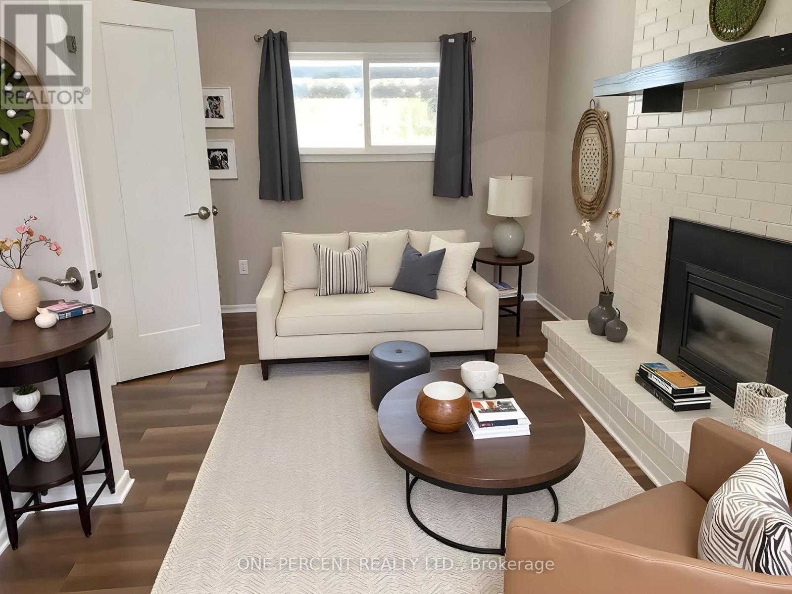11 The Pinery Street, St. Catharines, Ontario  L2M 6M5 - Photo 4 - X12163678