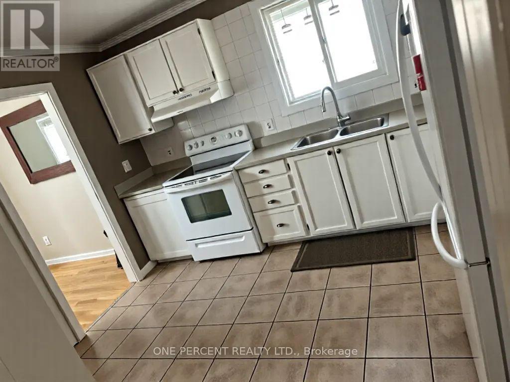 11 The Pinery Street, St. Catharines, Ontario  L2M 6M5 - Photo 8 - X12163678