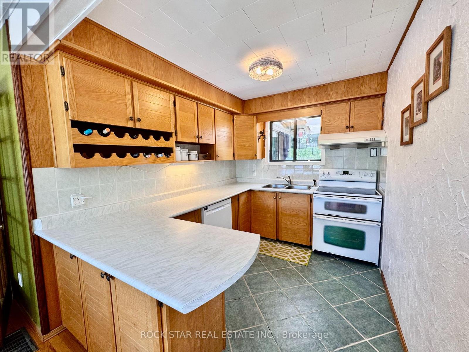 8 Pine River Crescent, Mulmur, Ontario  L9V 3H2 - Photo 9 - X12163688