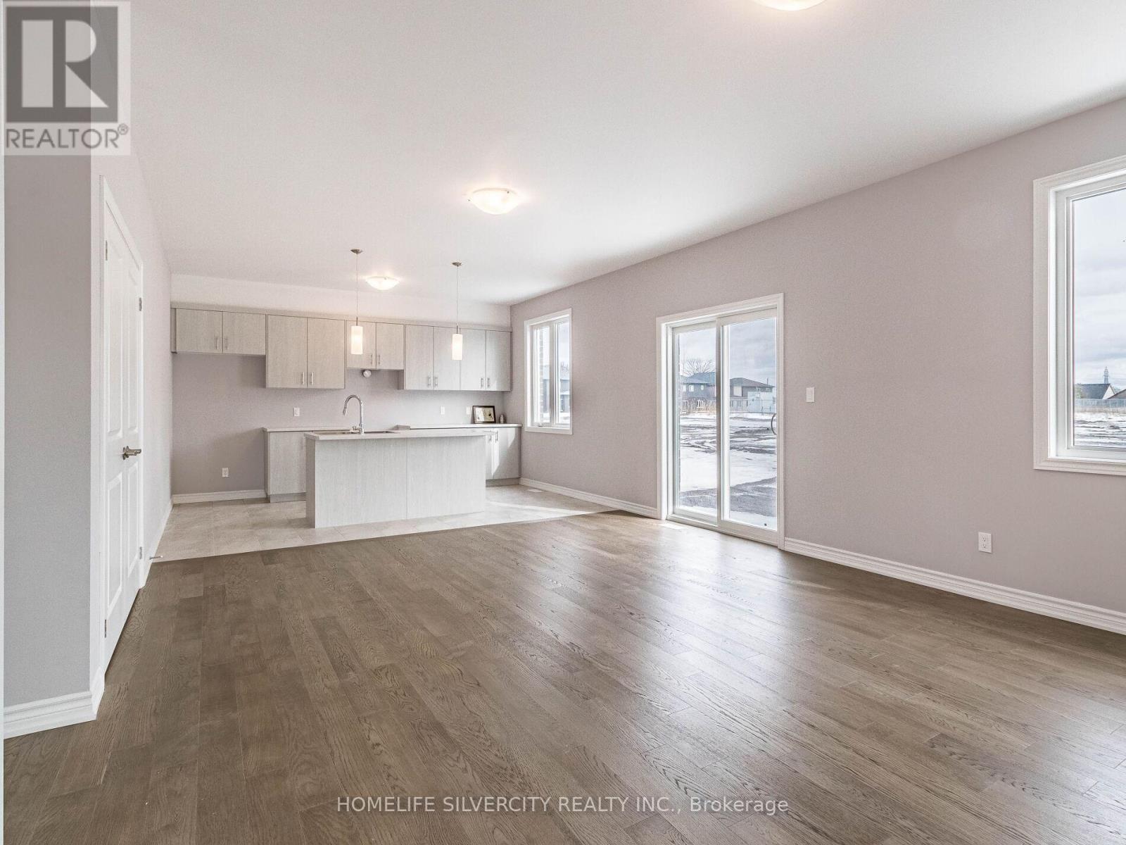 215 Southworth Street N, Welland, Ontario  L3B 1Z4 - Photo 10 - X12163702