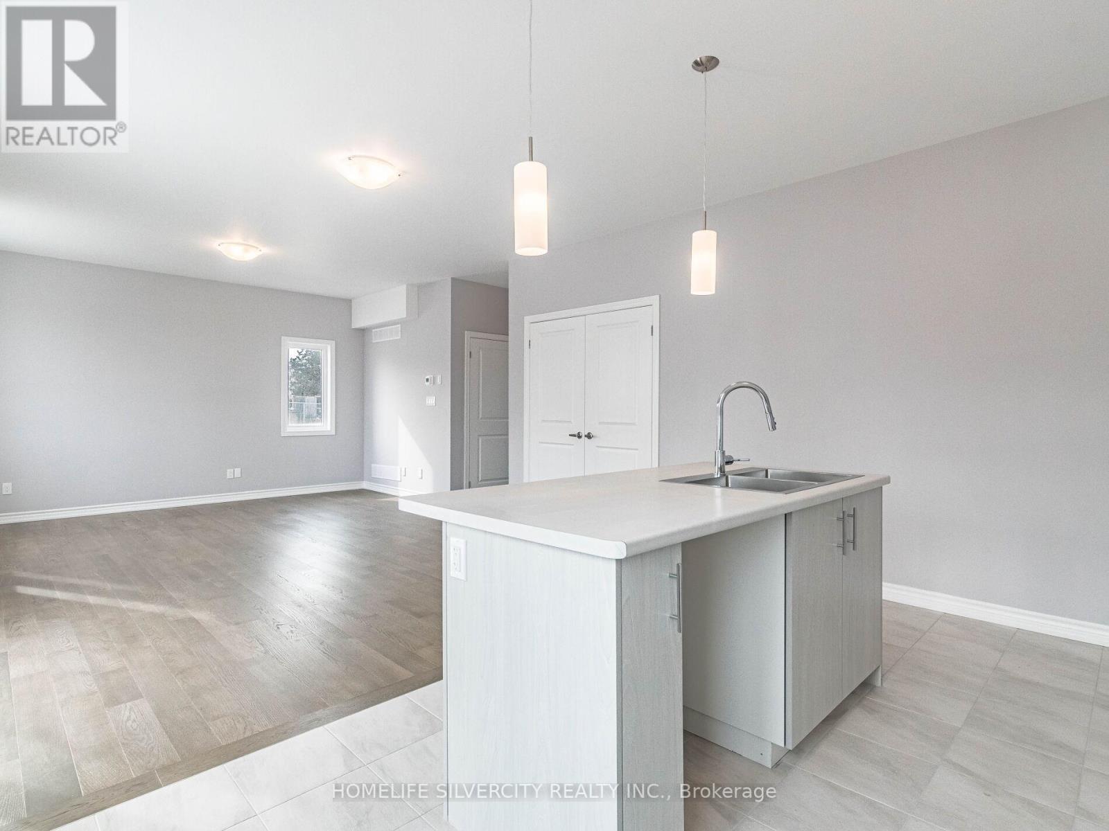 215 Southworth Street N, Welland, Ontario  L3B 1Z4 - Photo 14 - X12163702