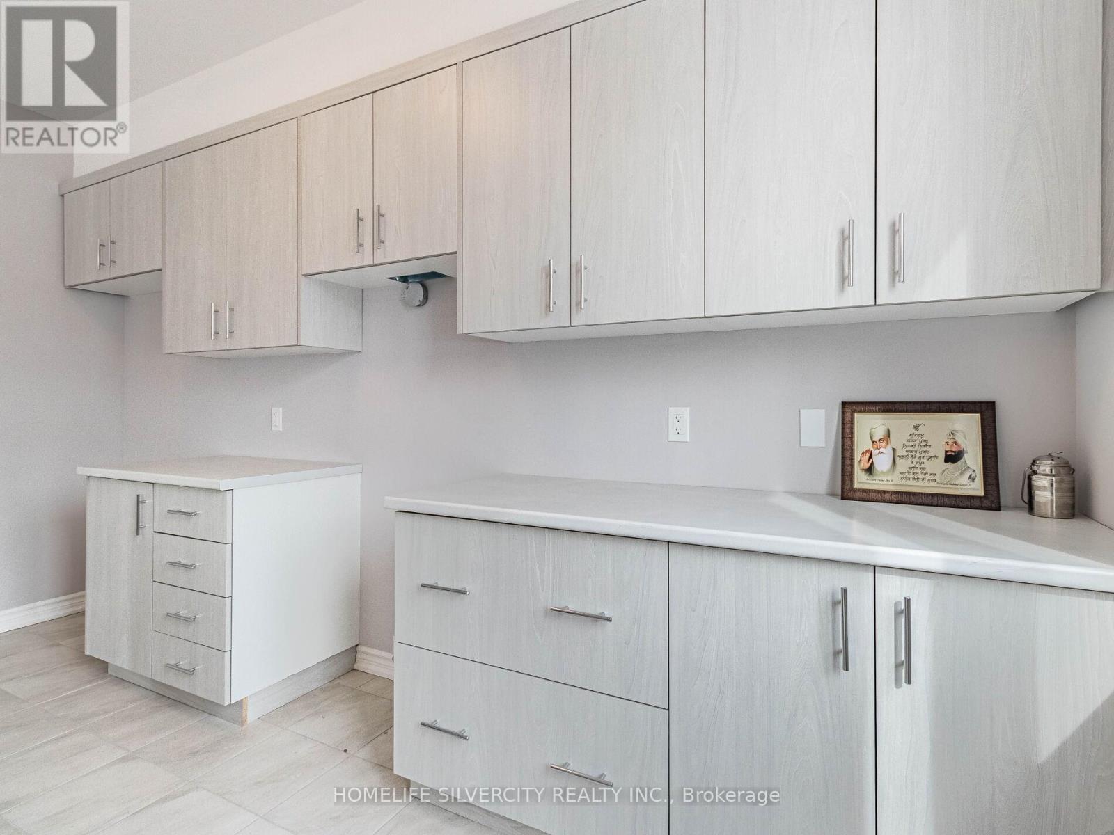 215 Southworth Street N, Welland, Ontario  L3B 1Z4 - Photo 16 - X12163702