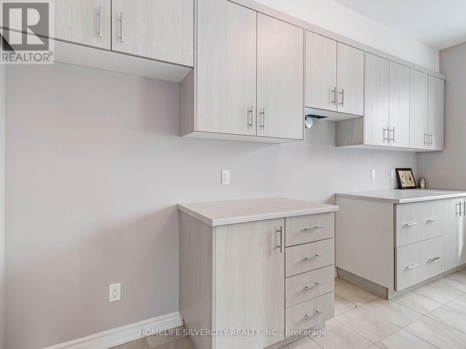 215 Southworth Street N, Welland, Ontario  L3B 1Z4 - Photo 17 - X12163702