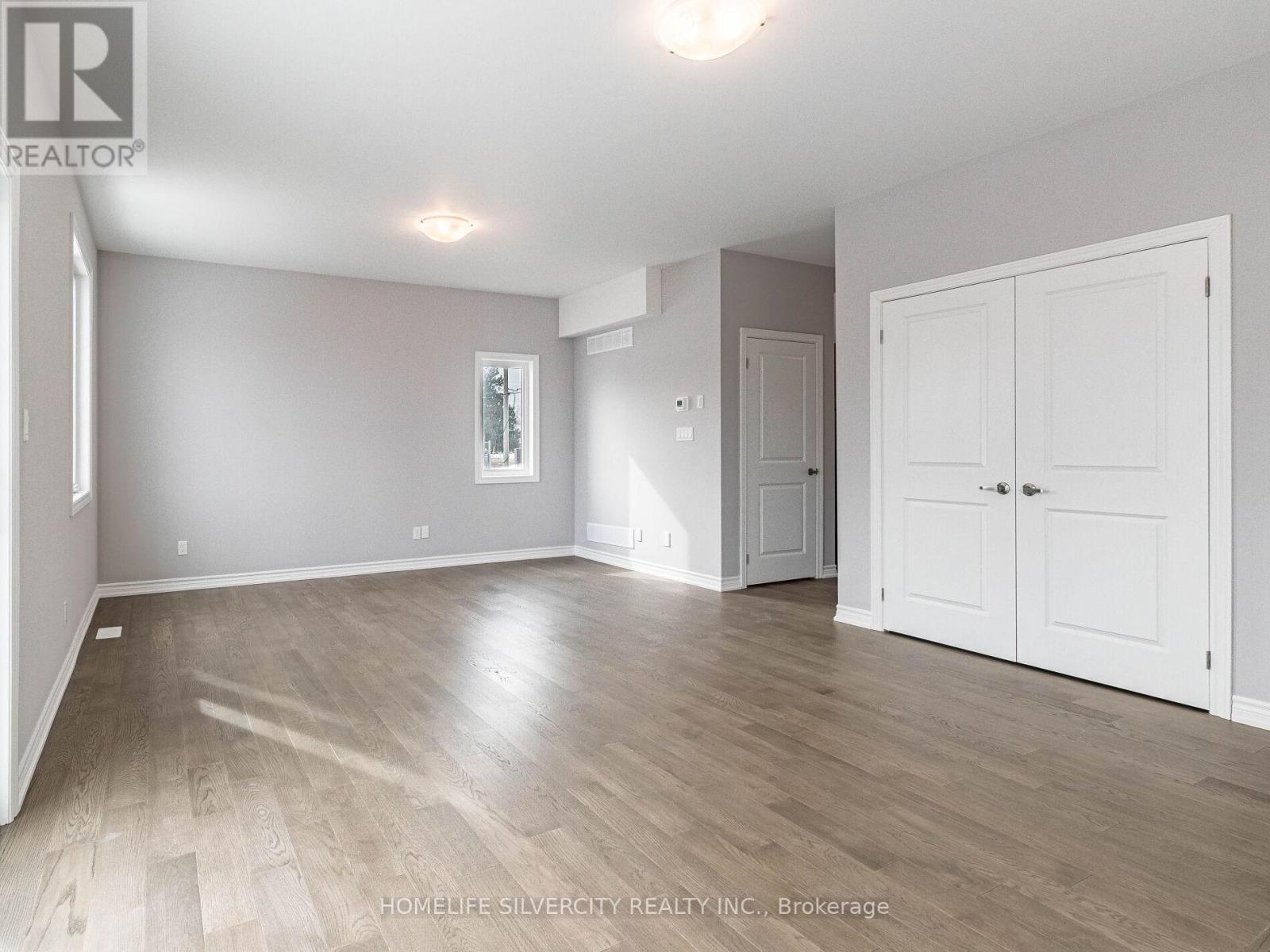 215 Southworth Street N, Welland, Ontario  L3B 1Z4 - Photo 8 - X12163702