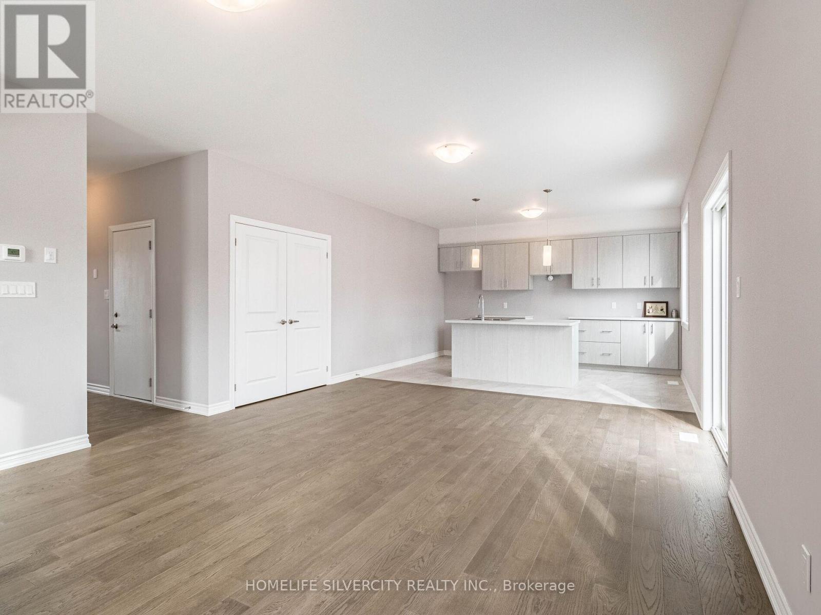 215 Southworth Street N, Welland, Ontario  L3B 1Z4 - Photo 9 - X12163702