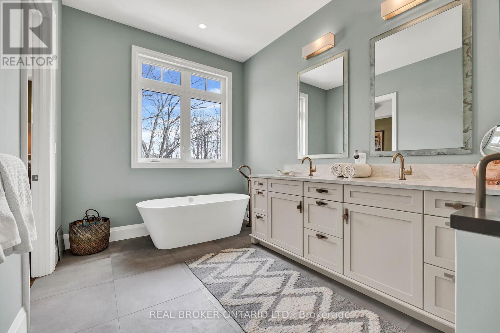 44 Pioneer Ridge Drive, Kitchener, Ontario  N2P 0G6 - Photo 22 - X12163761