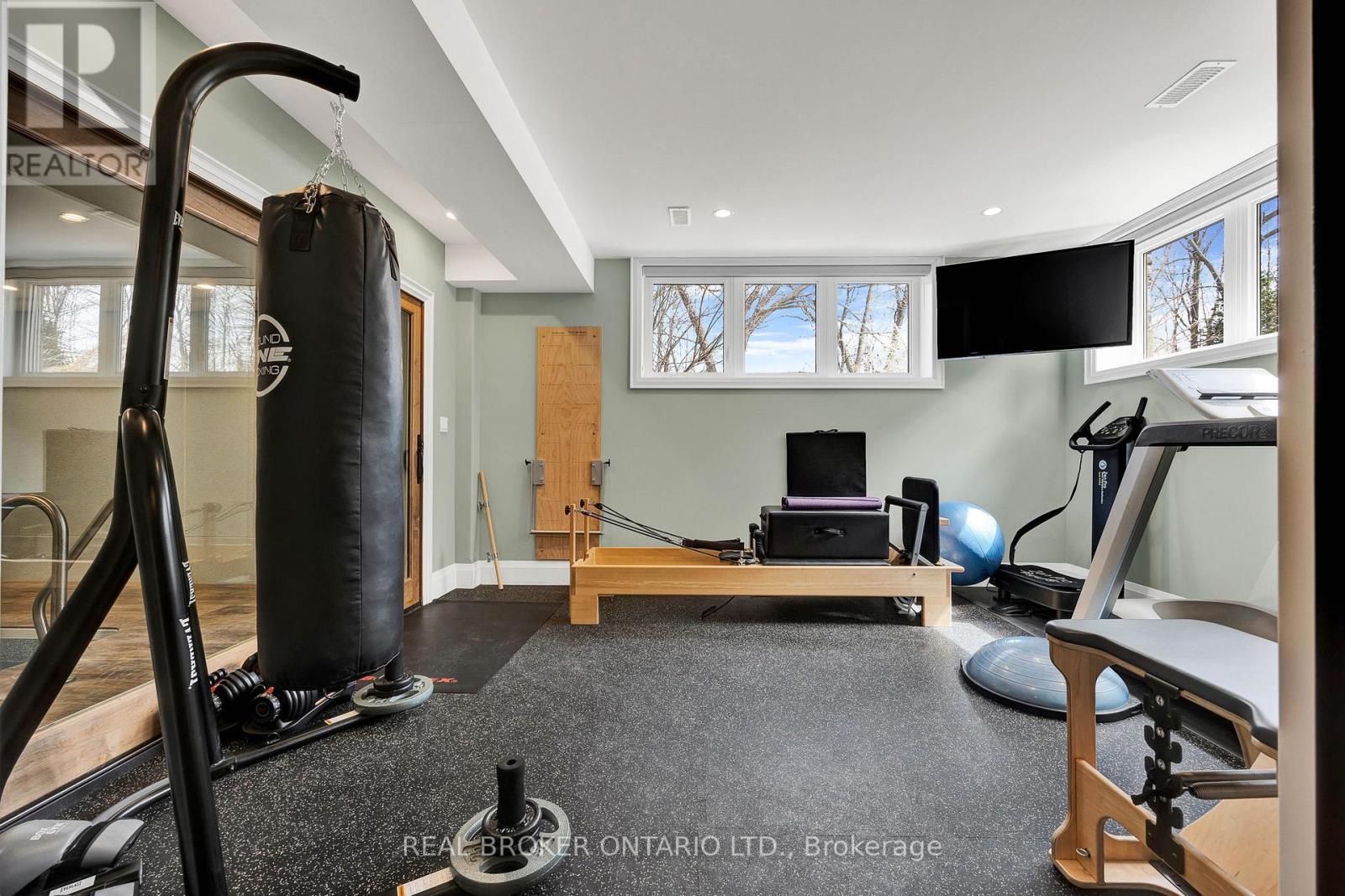 44 Pioneer Ridge Drive, Kitchener, Ontario  N2P 0G6 - Photo 38 - X12163761
