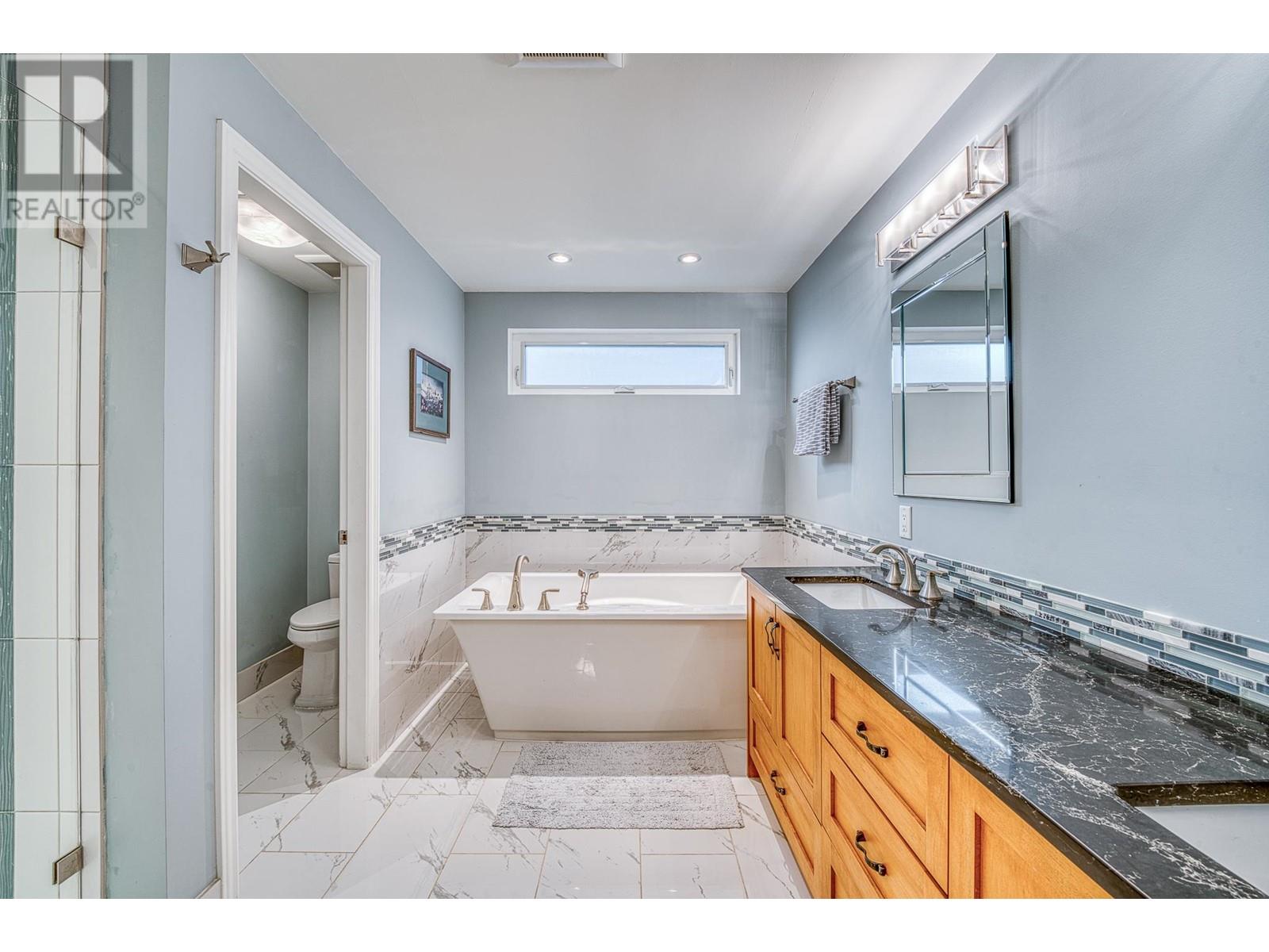 11300 Galleon Court, Richmond, British Columbia  V7E 4L3 - Photo 15 - R3005574