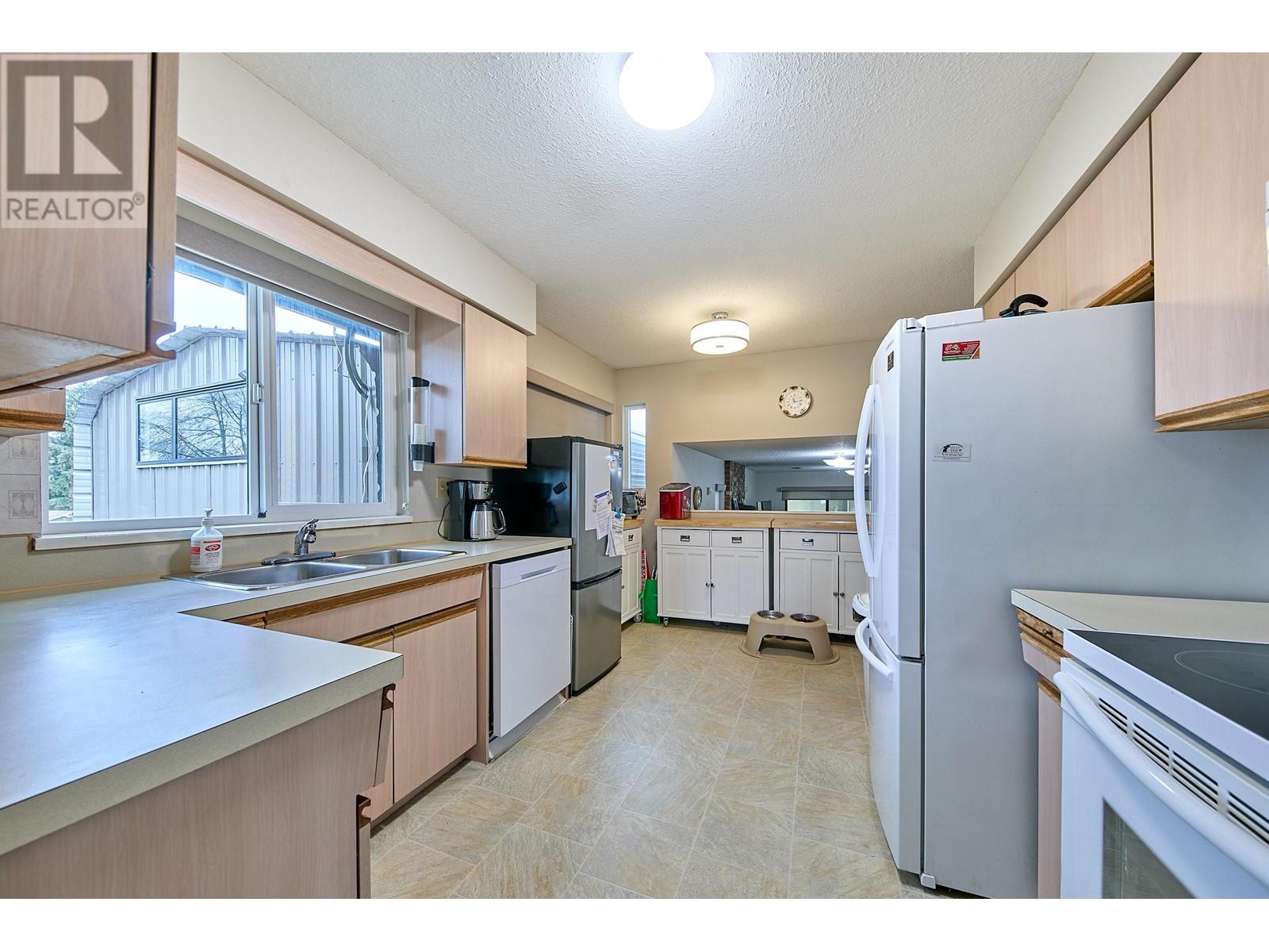 21185 Mccallum Court, Maple Ridge, British Columbia  V4R 2L9 - Photo 9 - R3005579