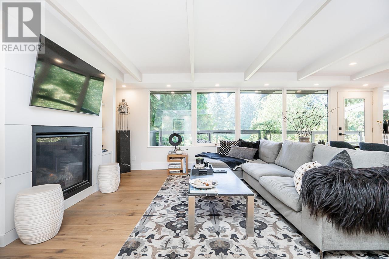 6070 Marine Drive, West Vancouver, British Columbia  V7W 2S3 - Photo 3 - R3005591