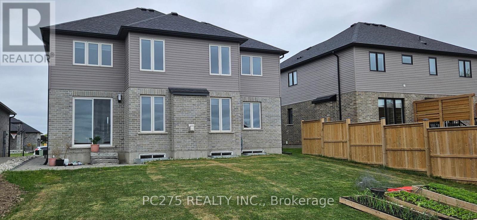 94 Beech Boulevard, Tillsonburg, Ontario N4G 5S1 - Photo 35 - X12043304