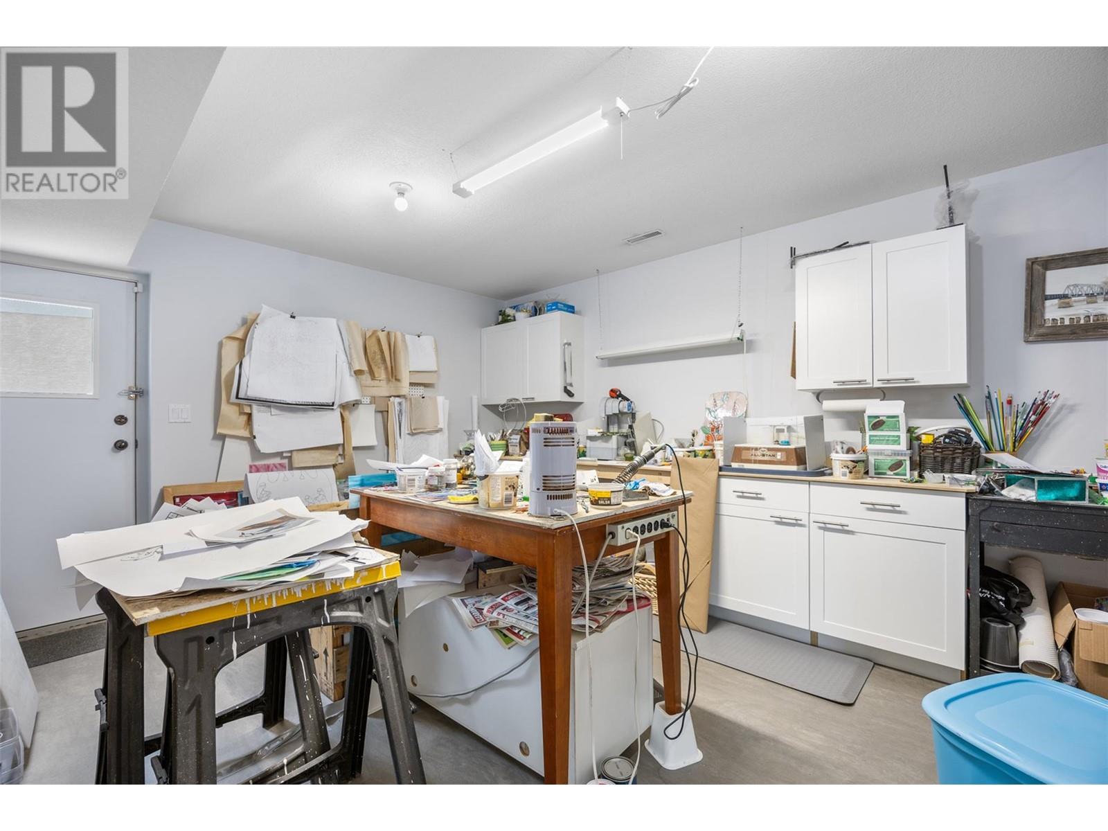 1651 Valleyview Drive Unit# 33, Kamloops, BC V2C0A4