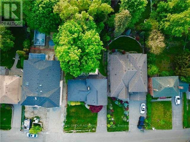 18 Hartfield Court, Toronto, Ontario  M9A 3E3 - Photo 23 - W12125414