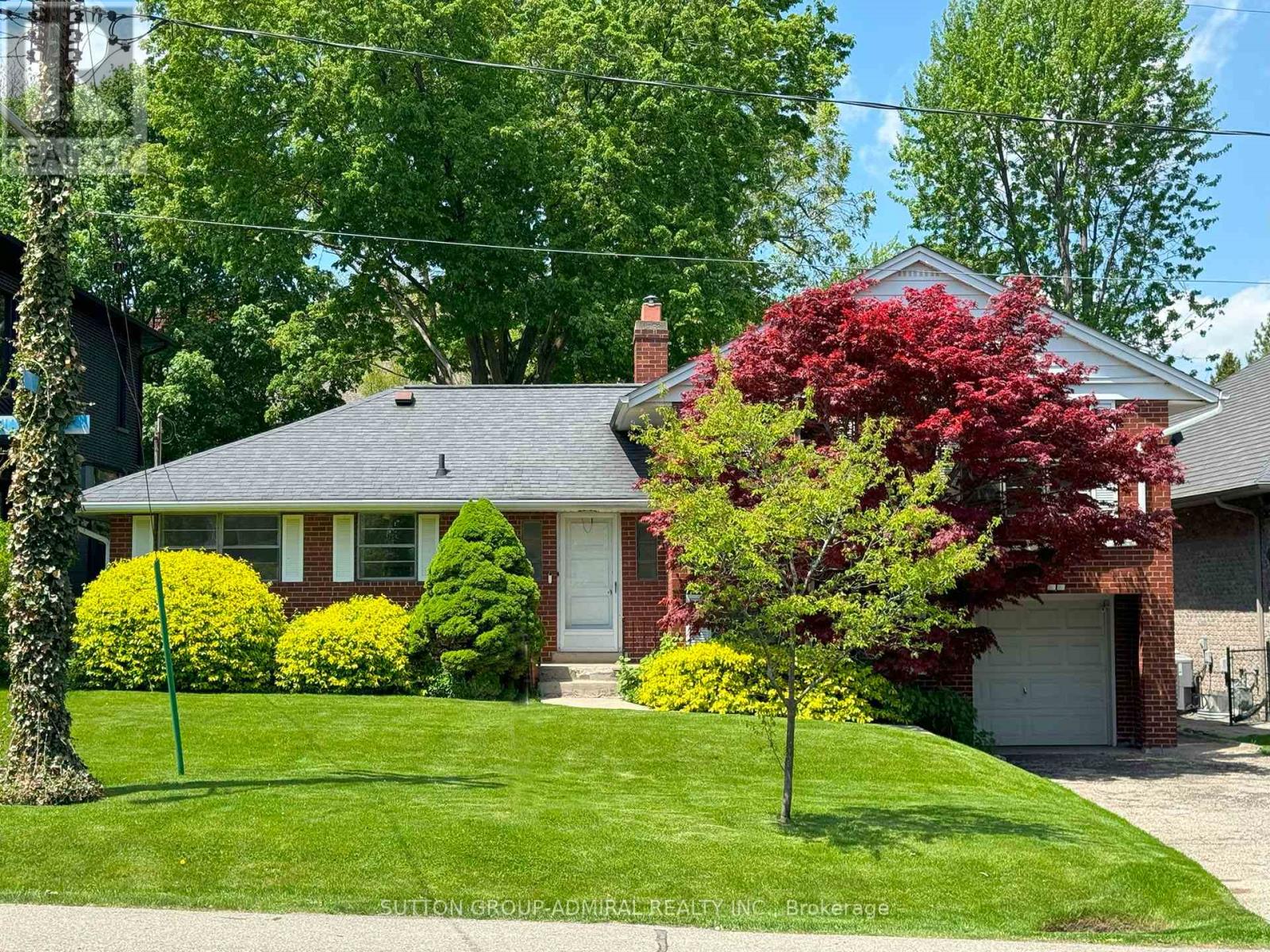 18 HARTFIELD COURT, Toronto, Ontario
