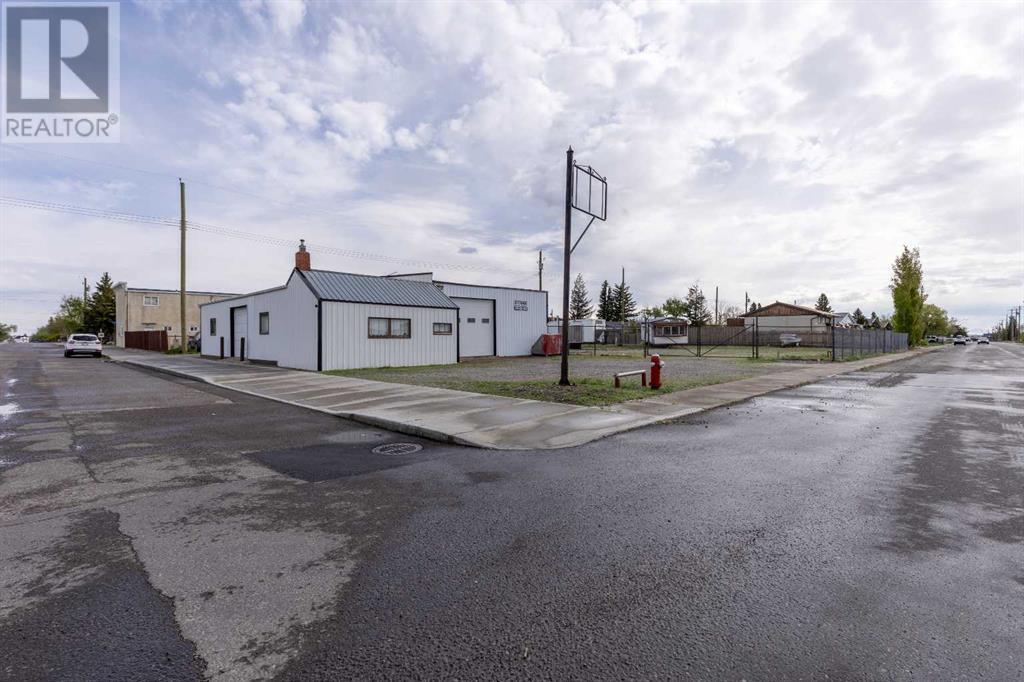201 & 215 15 Street, Fort Macleod, Alberta  T0L 0Z0 - Photo 2 - A2221719