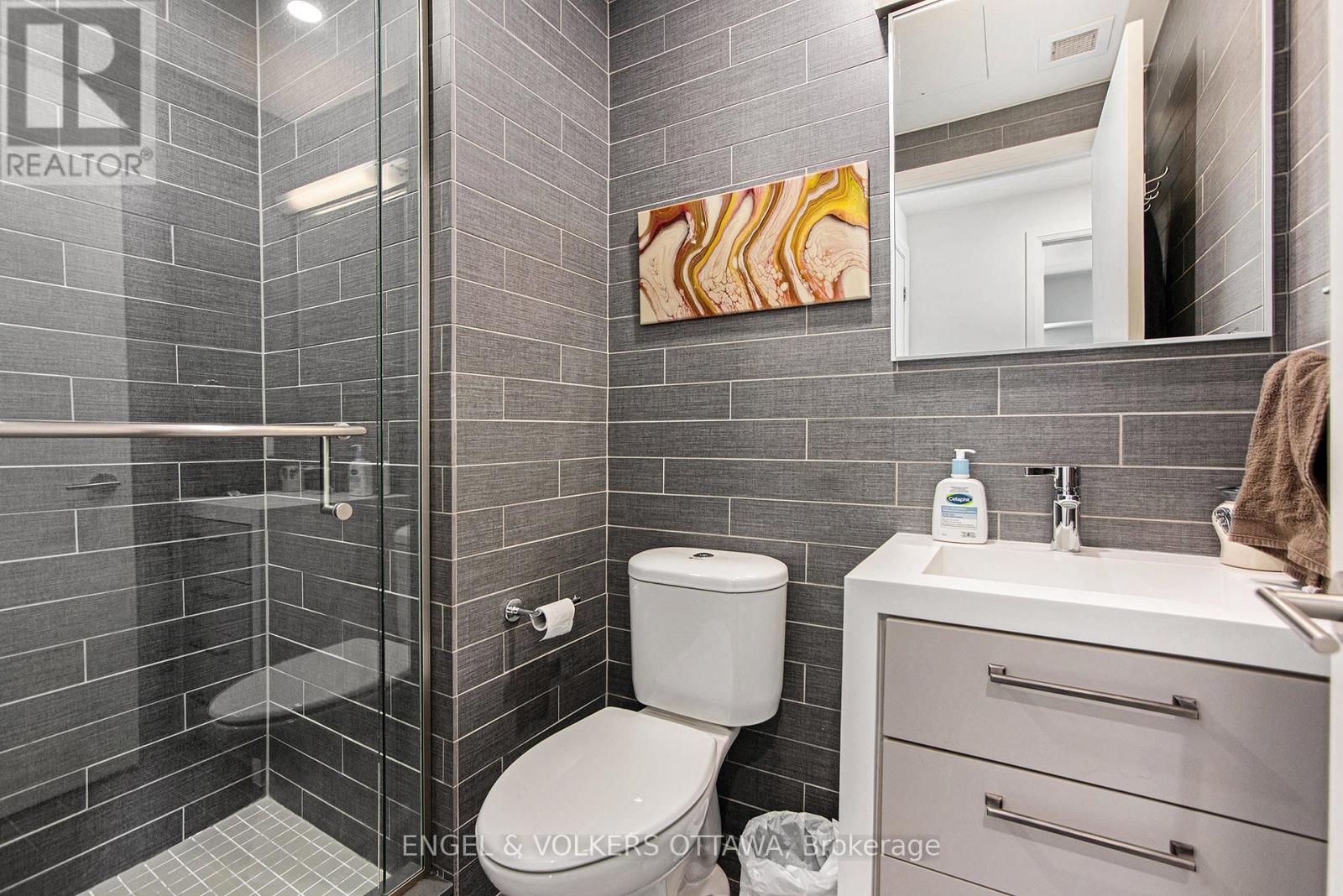305 - 428 Sparks Street, Ottawa, Ontario  K1R 0B3 - Photo 14 - X12163855