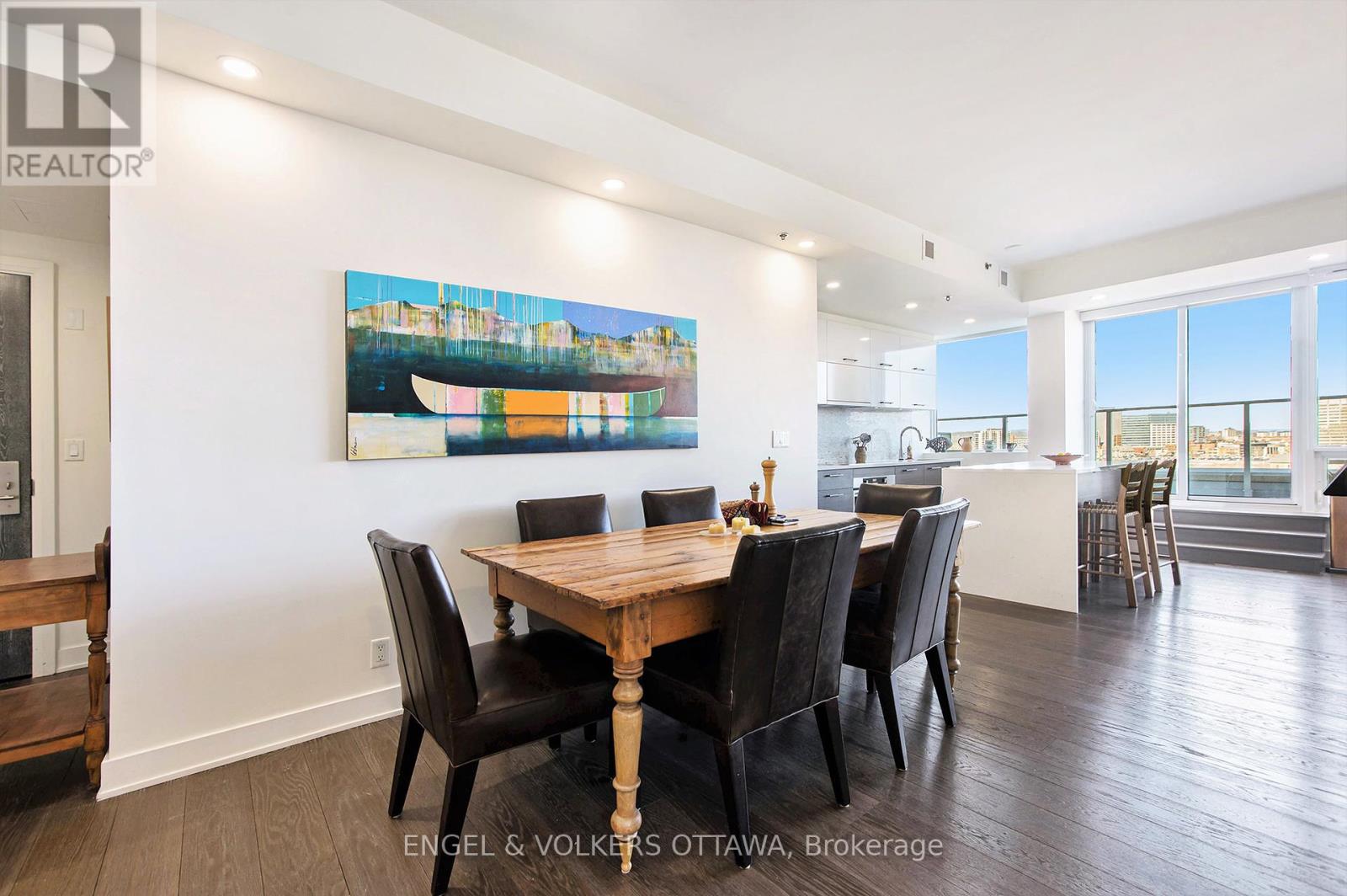305 - 428 Sparks Street, Ottawa, Ontario  K1R 0B3 - Photo 4 - X12163855