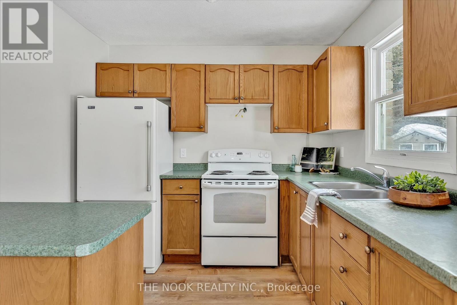 110 Emily Park Road, Kawartha Lakes, Ontario  K0L 2W0 - Photo 8 - X12087500