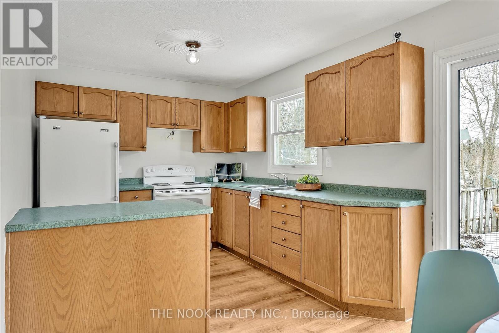 110 Emily Park Road, Kawartha Lakes, Ontario  K0L 2W0 - Photo 7 - X12087500