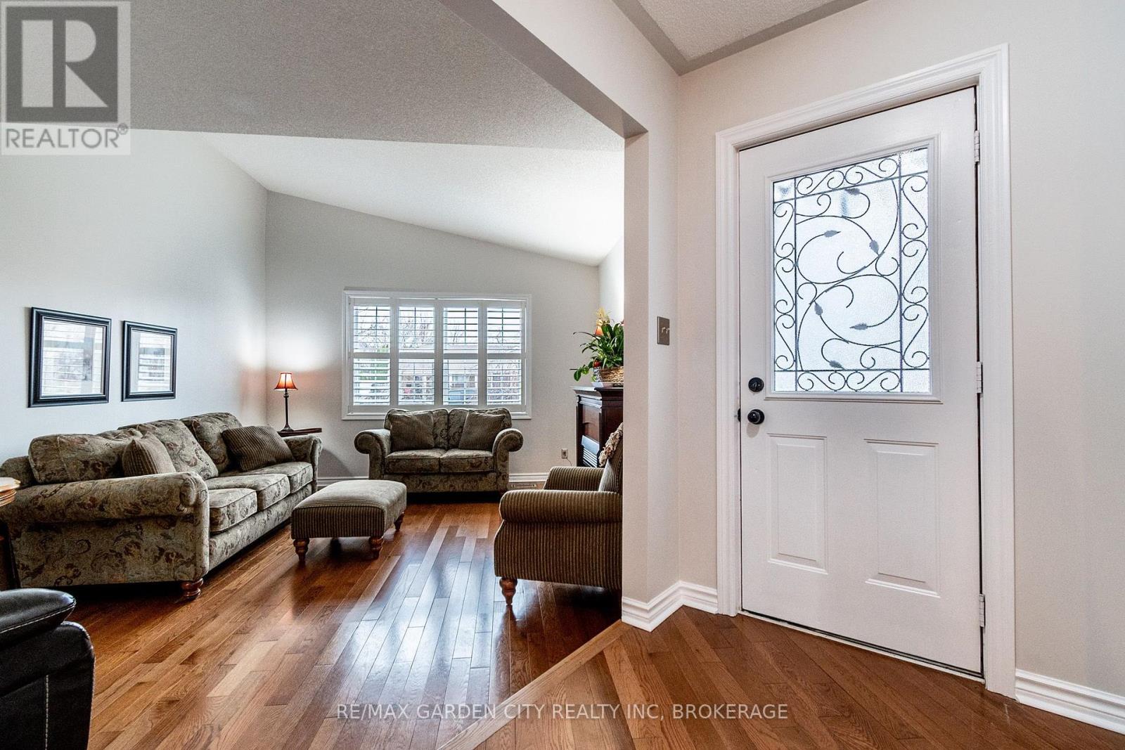 7 Fox Trail Drive, St. Catharines, Ontario  L2S 3T7 - Photo 18 - X12051574