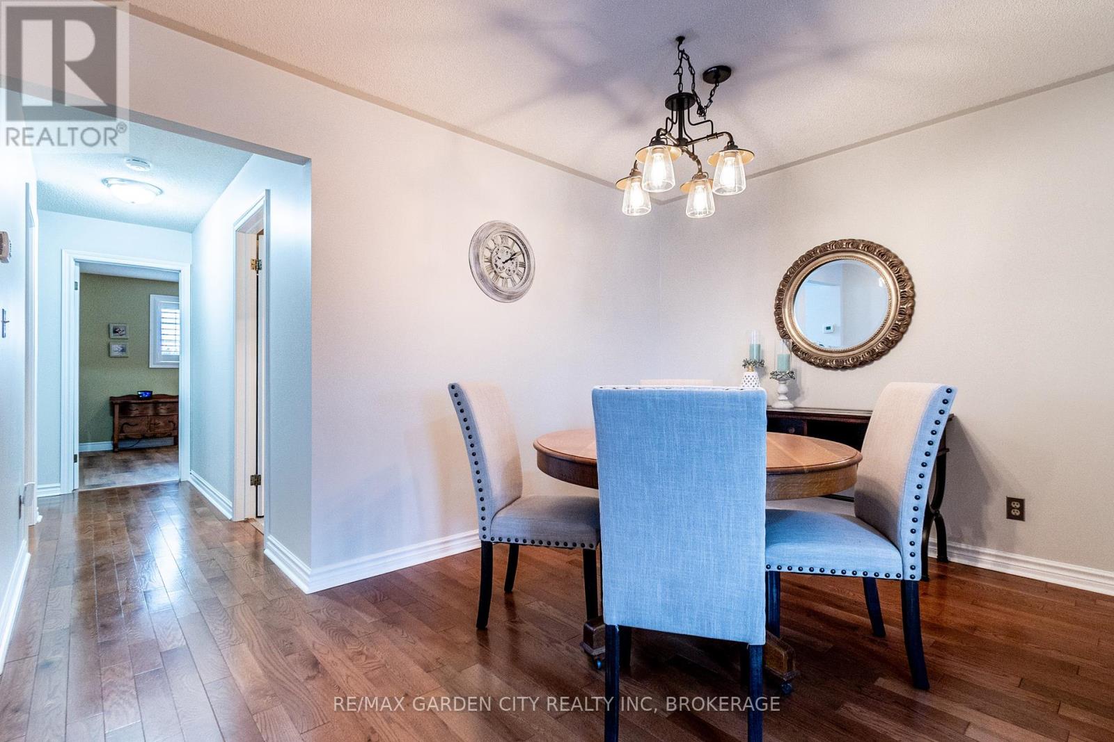 7 Fox Trail Drive, St. Catharines, Ontario  L2S 3T7 - Photo 6 - X12051574