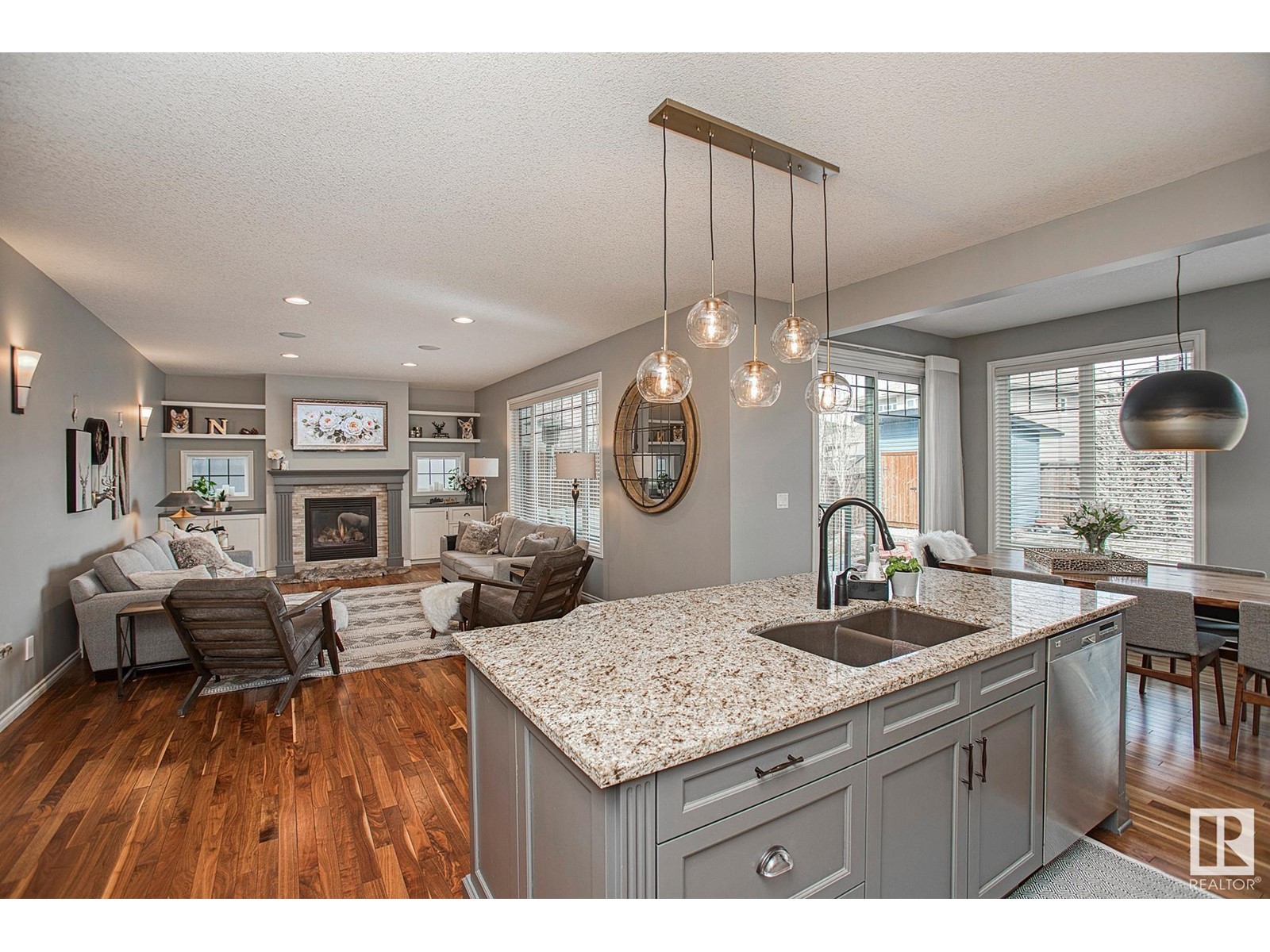 Property at 3279 WHITELAW DR NW image 4