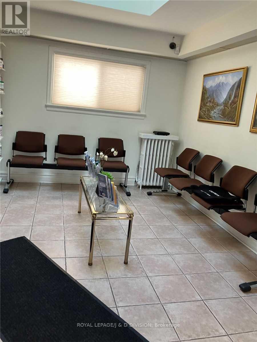 Rm4 L/l - 335 Sheppard Avenue E, Toronto, Ontario  M2N 3B3 - Photo 3 - C12163833