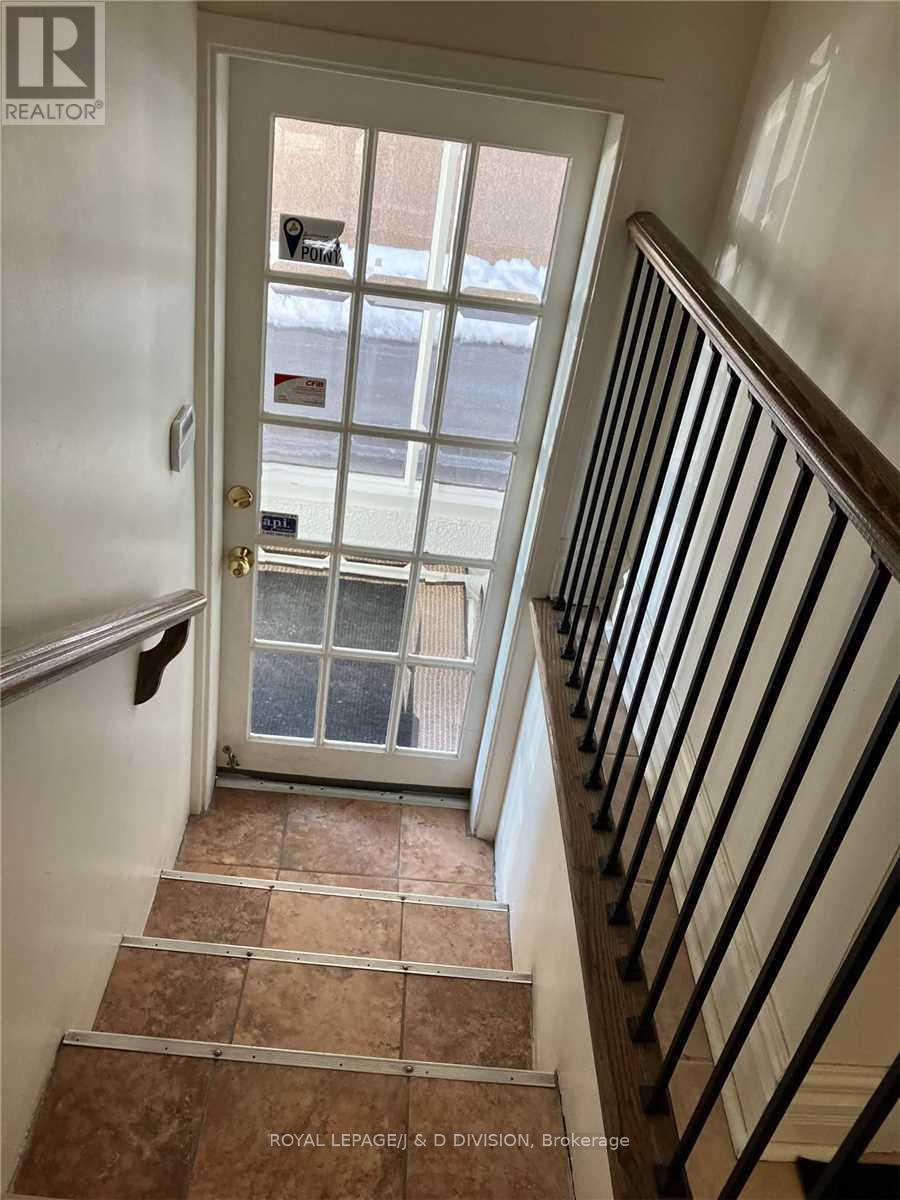 Rm4 L/l - 335 Sheppard Avenue E, Toronto, Ontario  M2N 3B3 - Photo 5 - C12163833