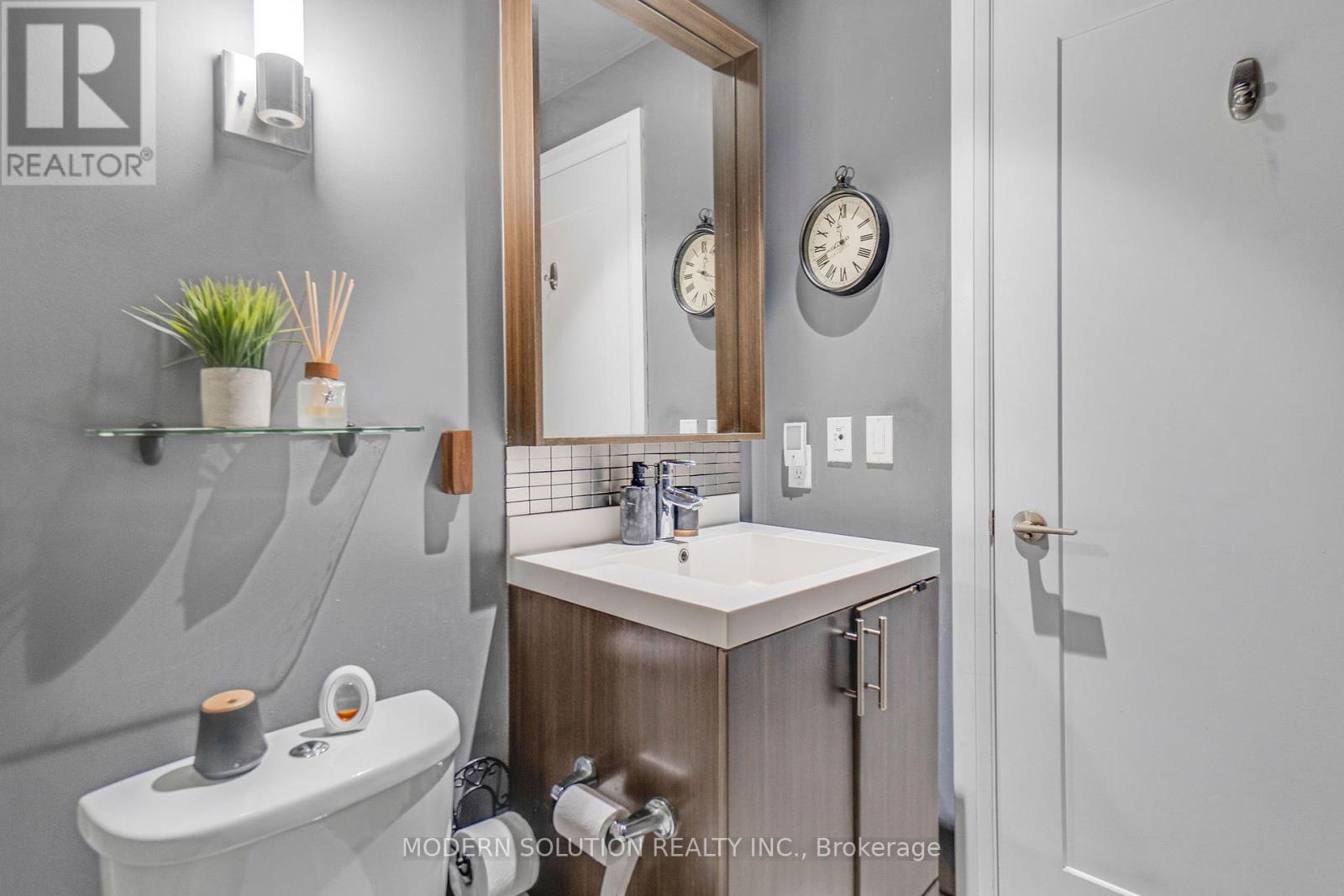 210 - 18 Graydon Hall Drive, Toronto, Ontario  M3A 0A4 - Photo 25 - C12163867
