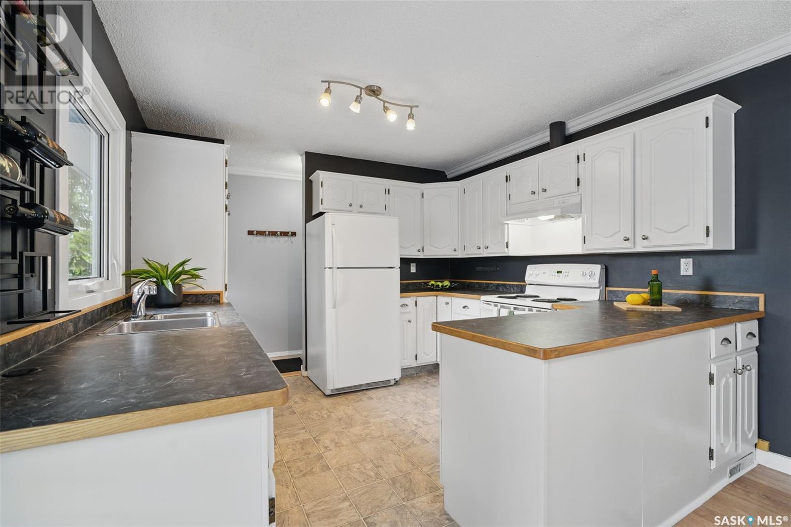 50 Leddy Crescent, Saskatoon, Saskatchewan  S7H 3Y6 - Photo 9 - SK006550