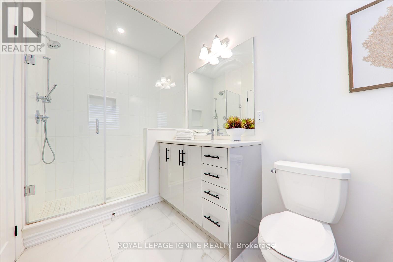 301 Danny Wheeler Boulevard, Georgina, Ontario  L4P 0K1 - Photo 32 - N12163844
