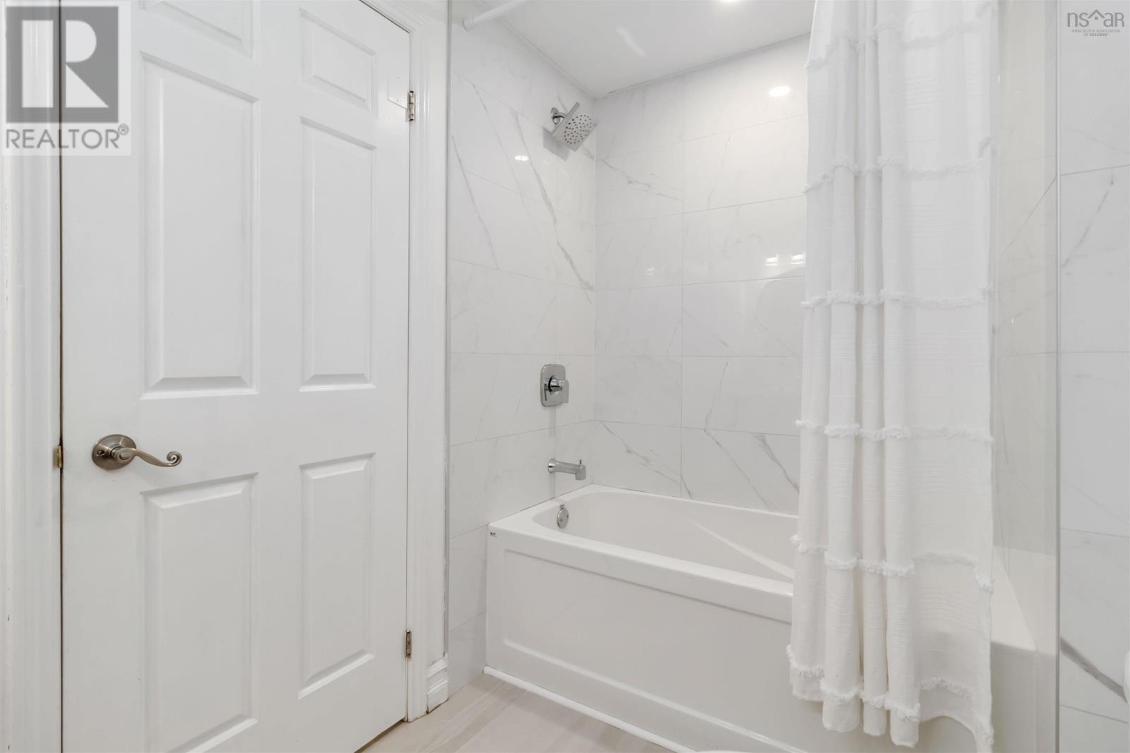 101 1350 Oxford Court, Halifax, Nova Scotia  B3H 3Y8 - Photo 35 - 202511573