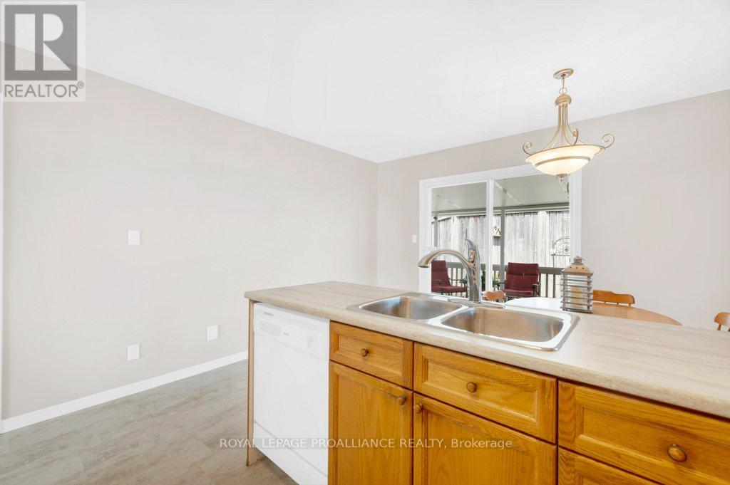 60 Hemlock Crescent, Belleville, Ontario  K8N 5Y2 - Photo 17 - X12163929