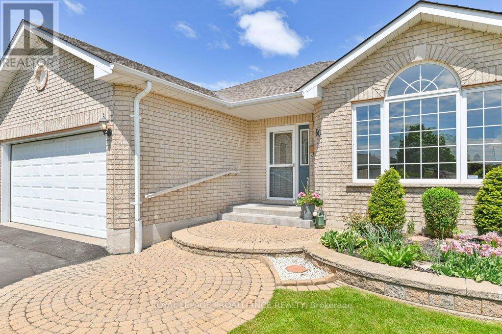 60 Hemlock Crescent, Belleville, Ontario  K8N 5Y2 - Photo 4 - X12163929