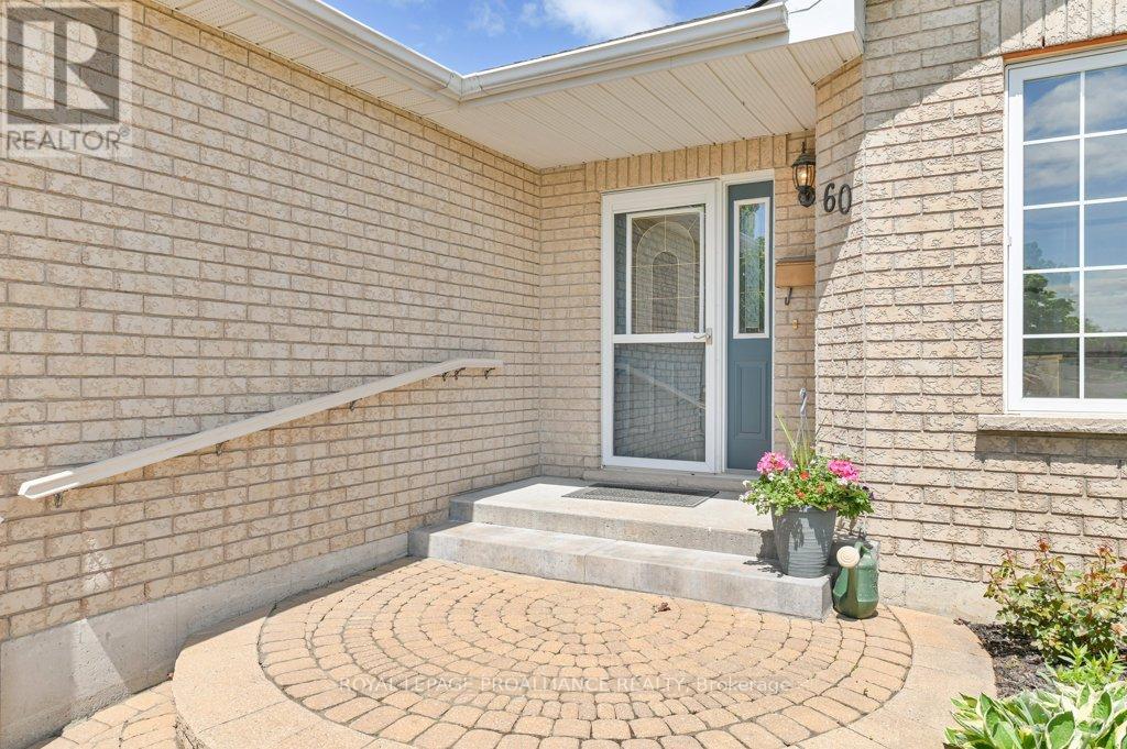 60 Hemlock Crescent, Belleville, Ontario  K8N 5Y2 - Photo 5 - X12163929
