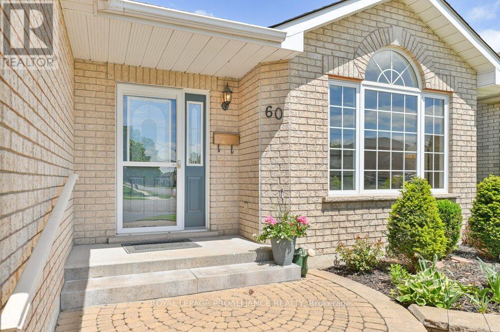 60 Hemlock Crescent, Belleville, Ontario  K8N 5Y2 - Photo 6 - X12163929