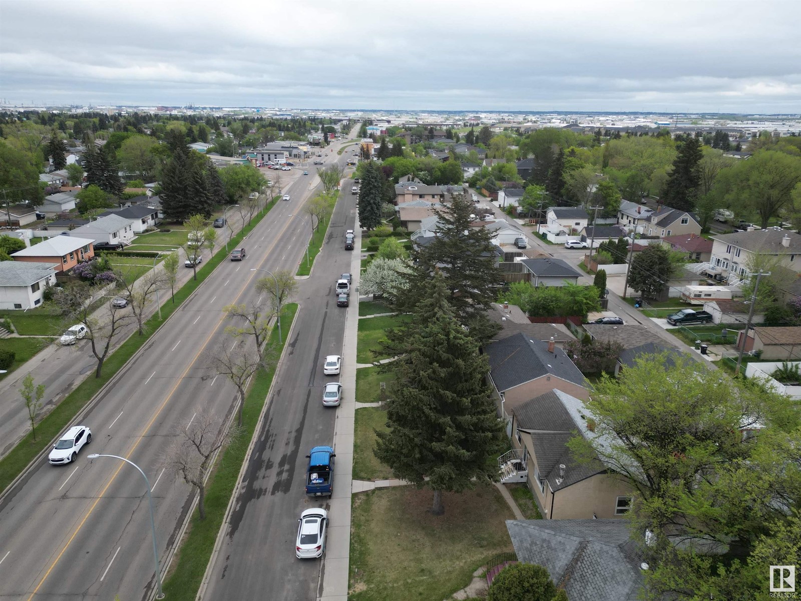 Property at 7723 82 AV NW image 3