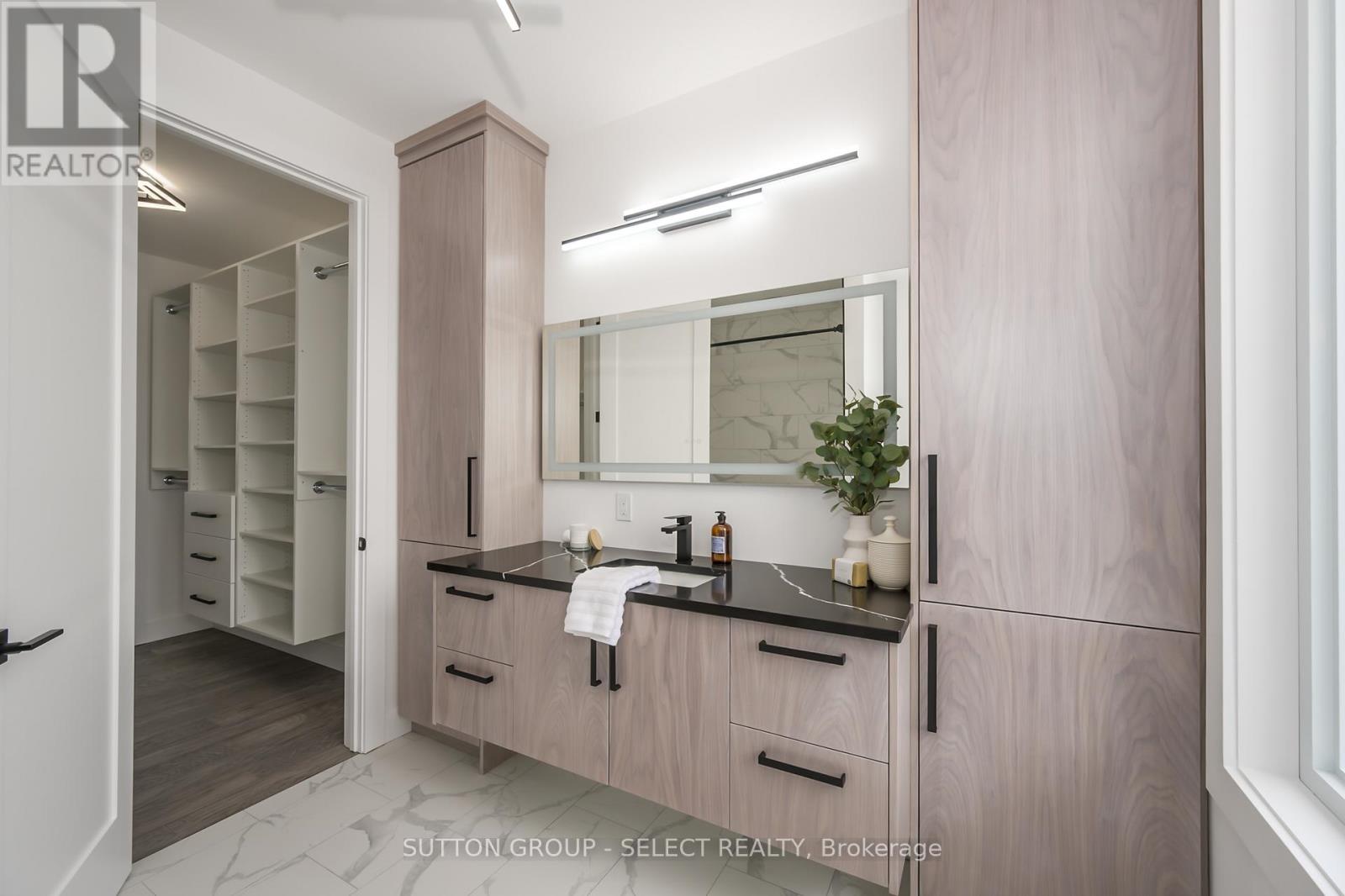 7128 Silver Creek Circle, London South (South V), Ontario  N6P 0G9 - Photo 32 - X12163960