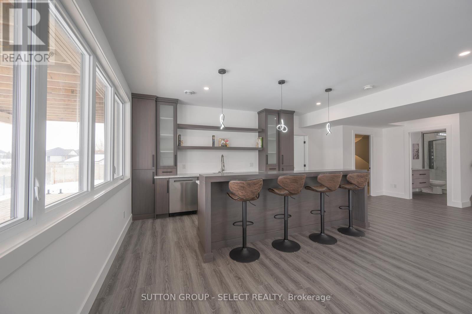 7128 Silver Creek Circle, London South (South V), Ontario  N6P 0G9 - Photo 36 - X12163960