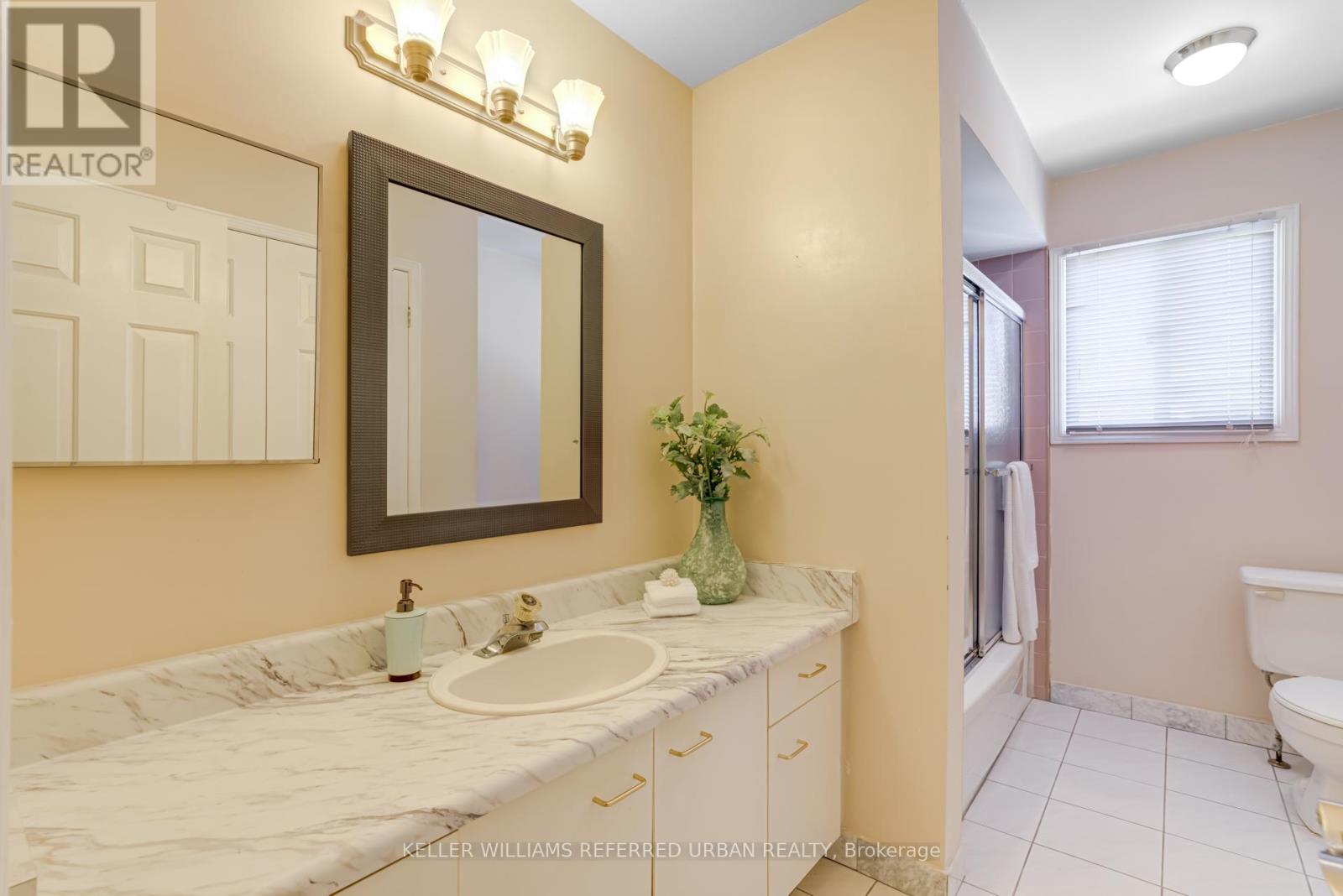 109 Topham Crescent, Richmond Hill, Ontario  L4C 9E9 - Photo 24 - N12096454