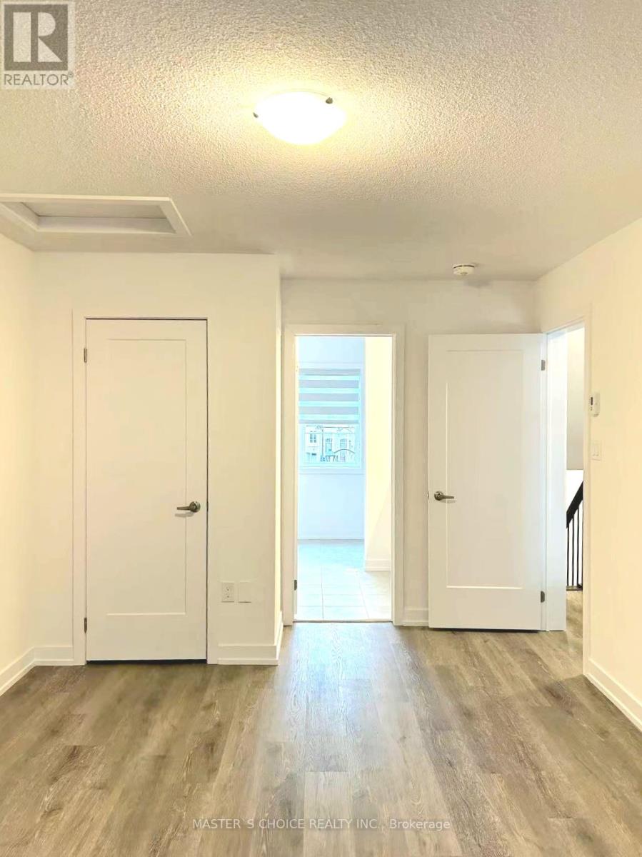 92 Lyall Stokes Circle, East Gwillimbury, Ontario  L0G 1M0 - Photo 30 - N12126105