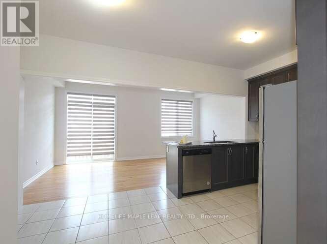 7 Flaibano Street, Brampton, Ontario  L6Z 1X9 - Photo 8 - W12163837